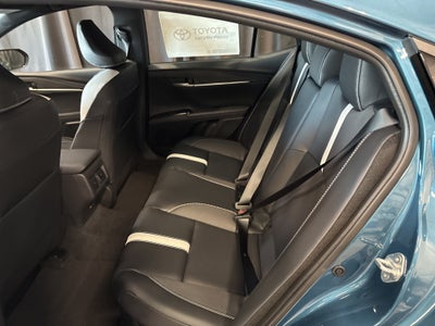 2026 Toyota Camry SE FWD