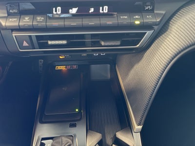 2026 Toyota Camry SE FWD