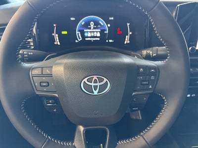 2026 Toyota Camry SE FWD