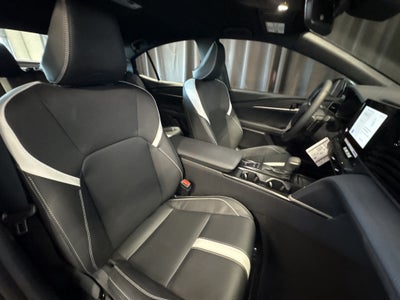 2026 Toyota Camry SE FWD