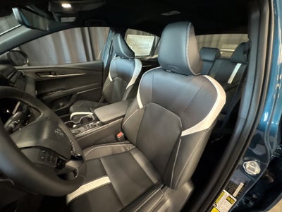 2026 Toyota Camry SE FWD