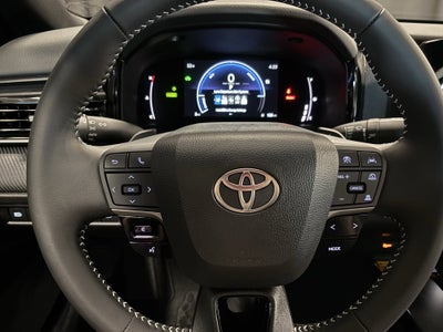 2026 Toyota Camry SE FWD