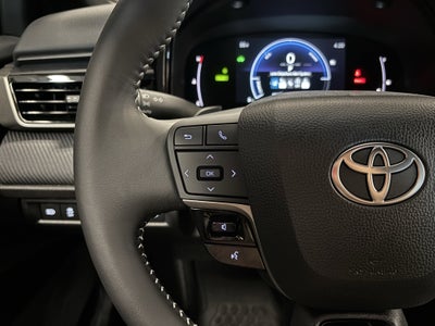 2026 Toyota Camry SE FWD