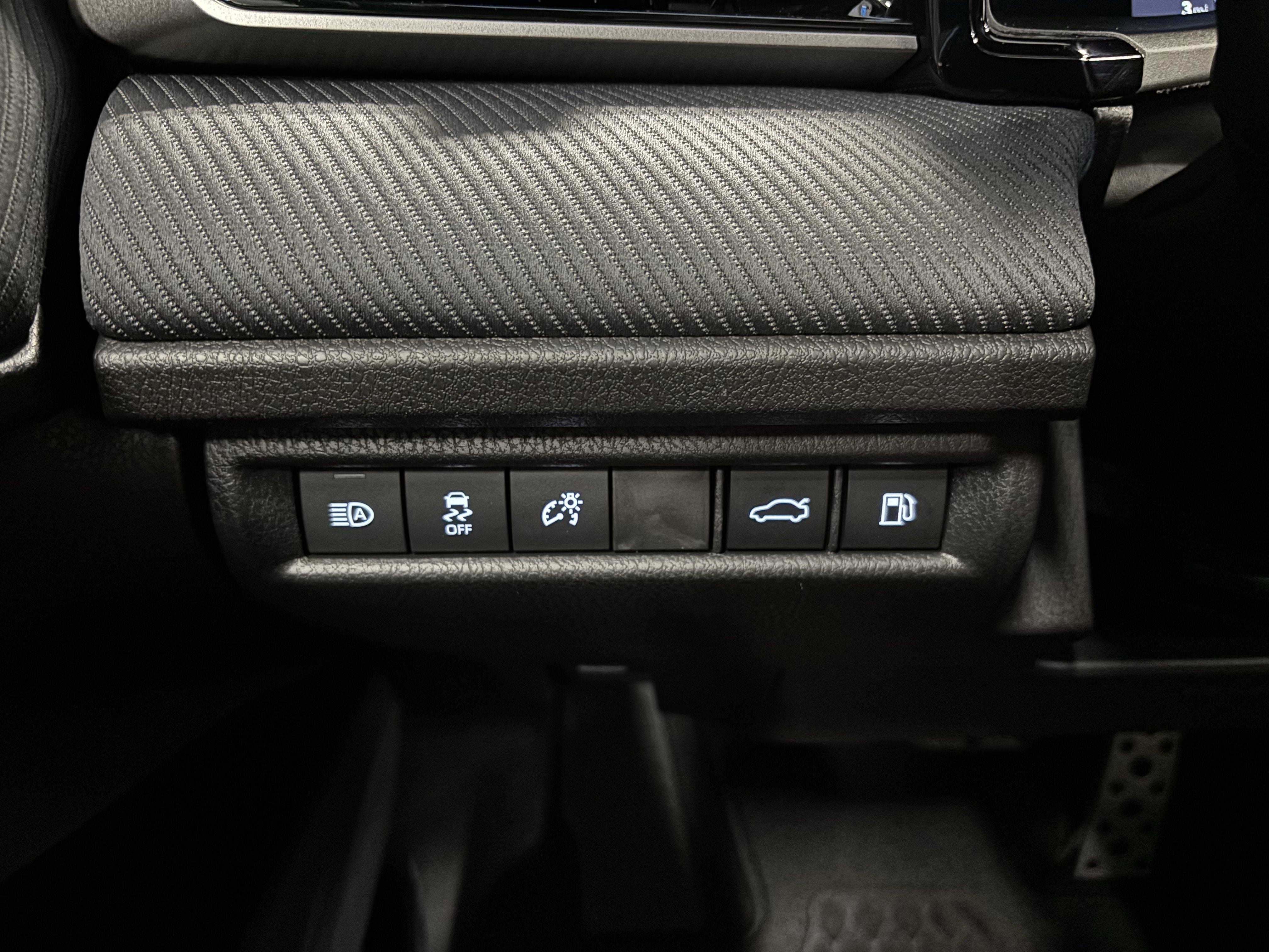 2026 Toyota Camry SE FWD