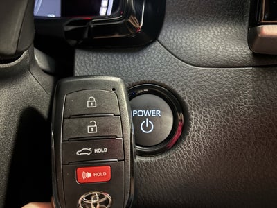 2026 Toyota Camry SE FWD