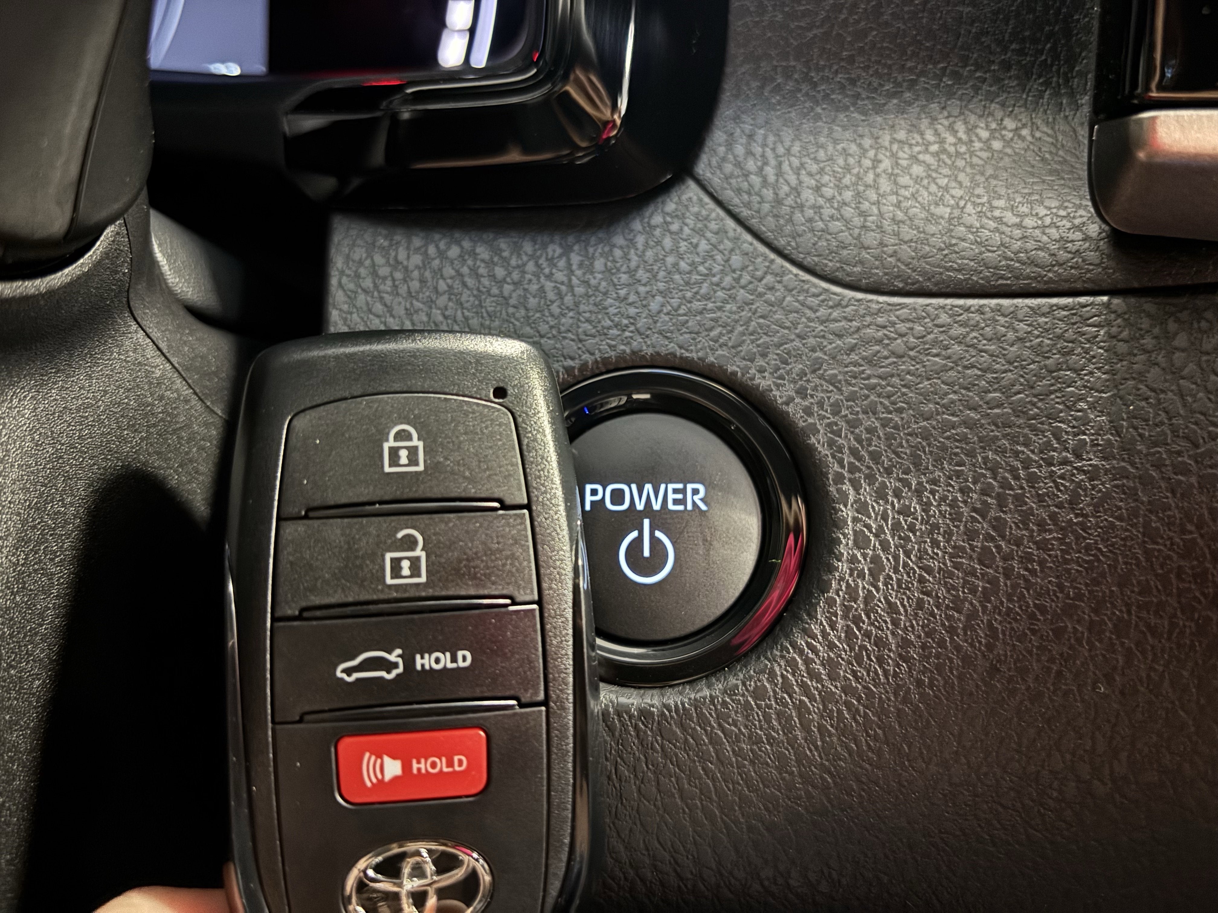 2026 Toyota Camry SE FWD