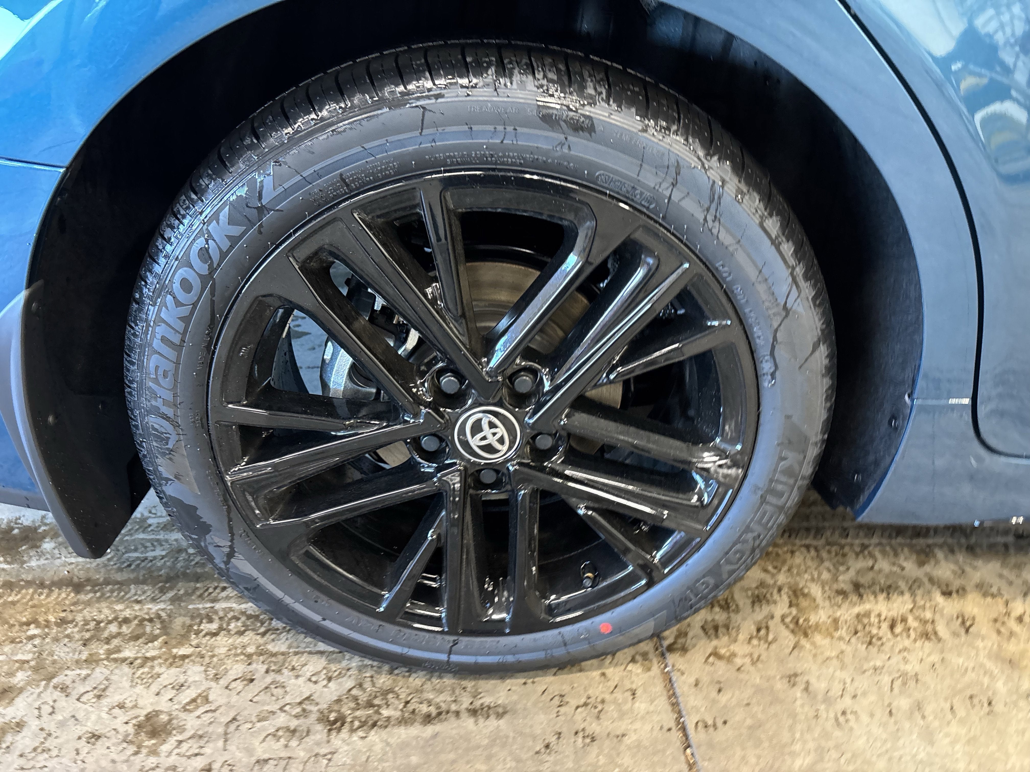 2026 Toyota Camry SE FWD