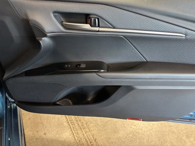 2026 Toyota Camry SE FWD