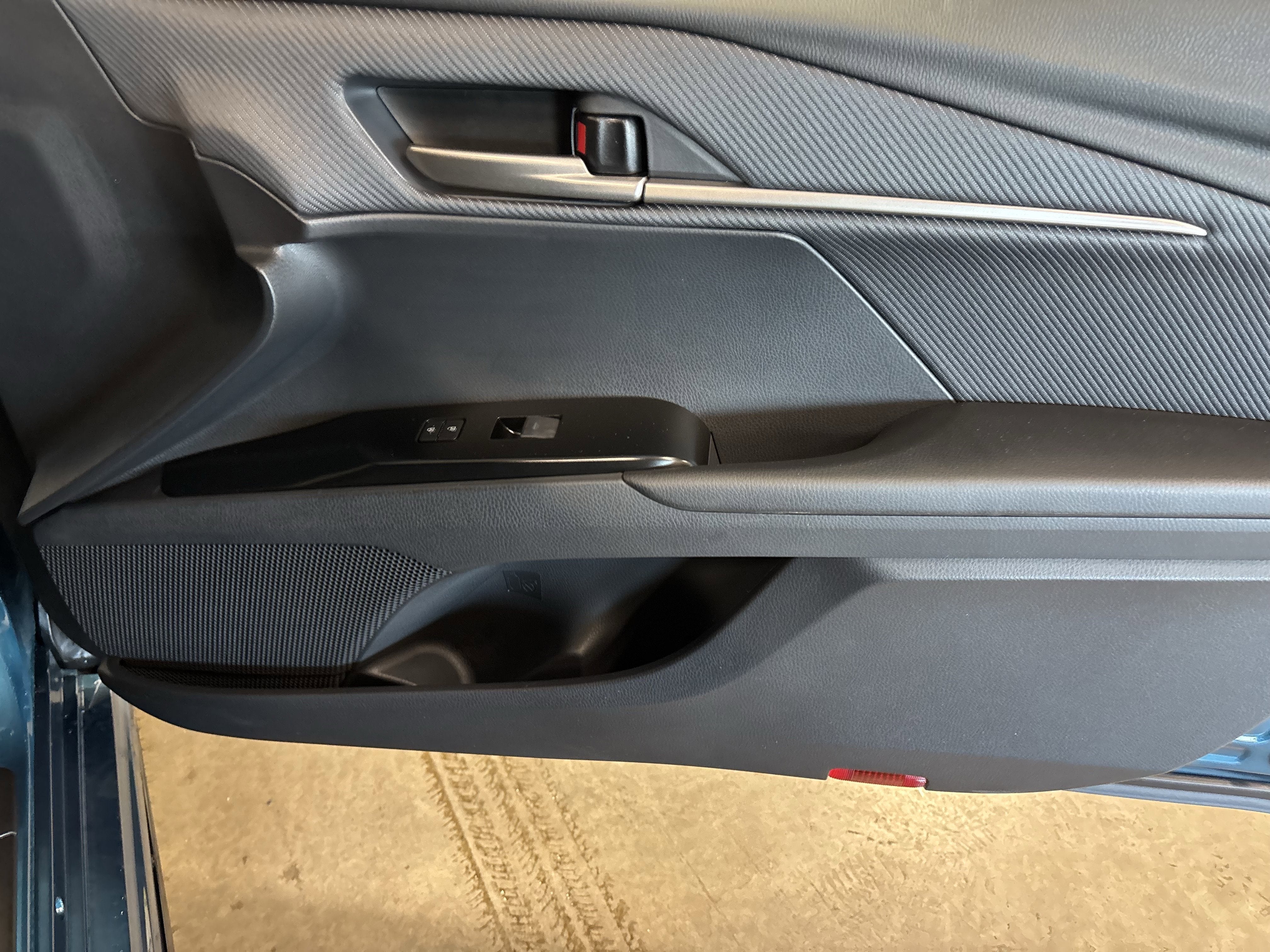 2026 Toyota Camry SE FWD