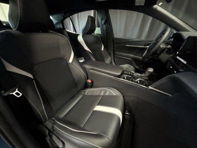 2026 Toyota Camry SE FWD