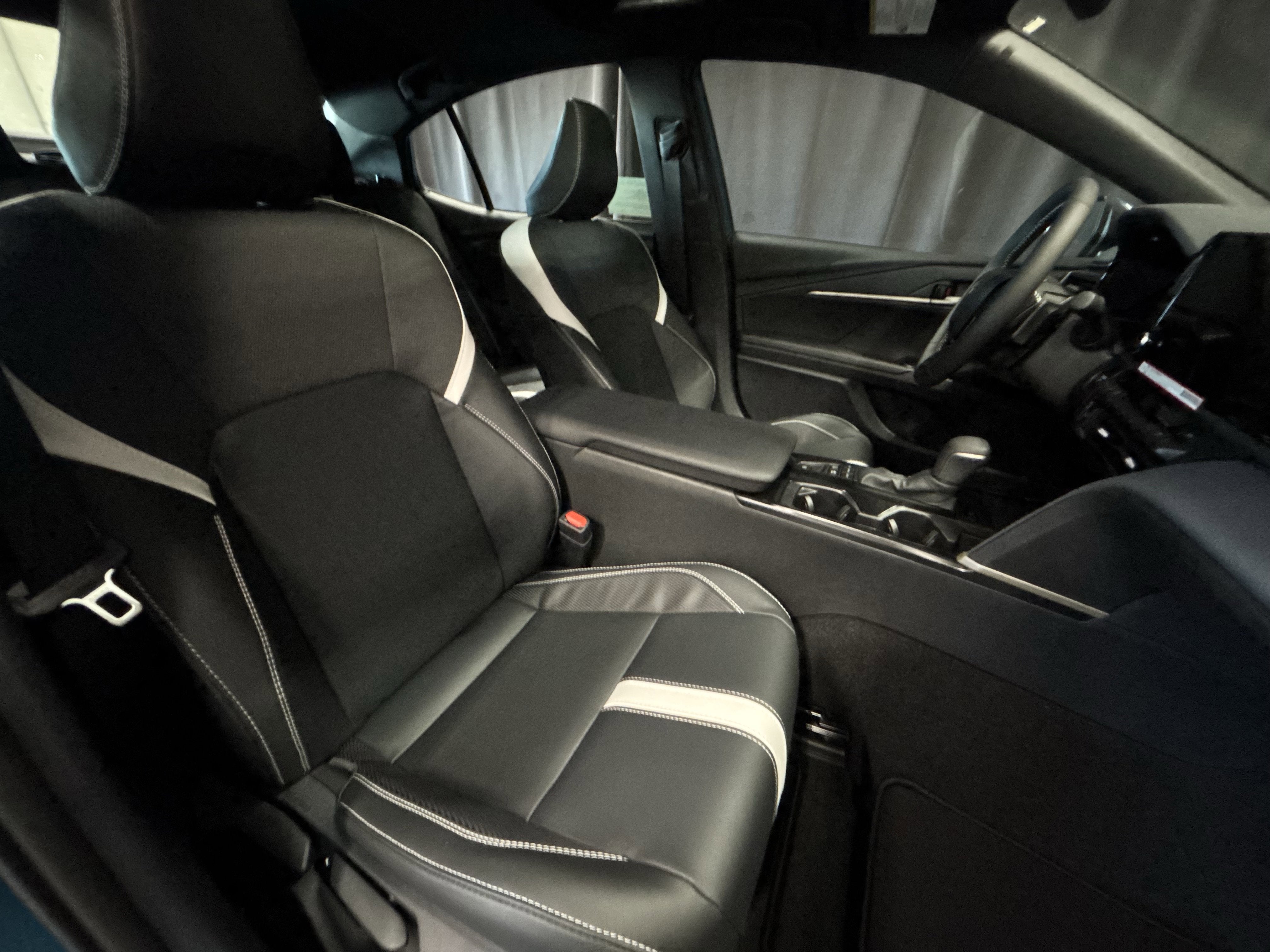 2026 Toyota Camry SE FWD