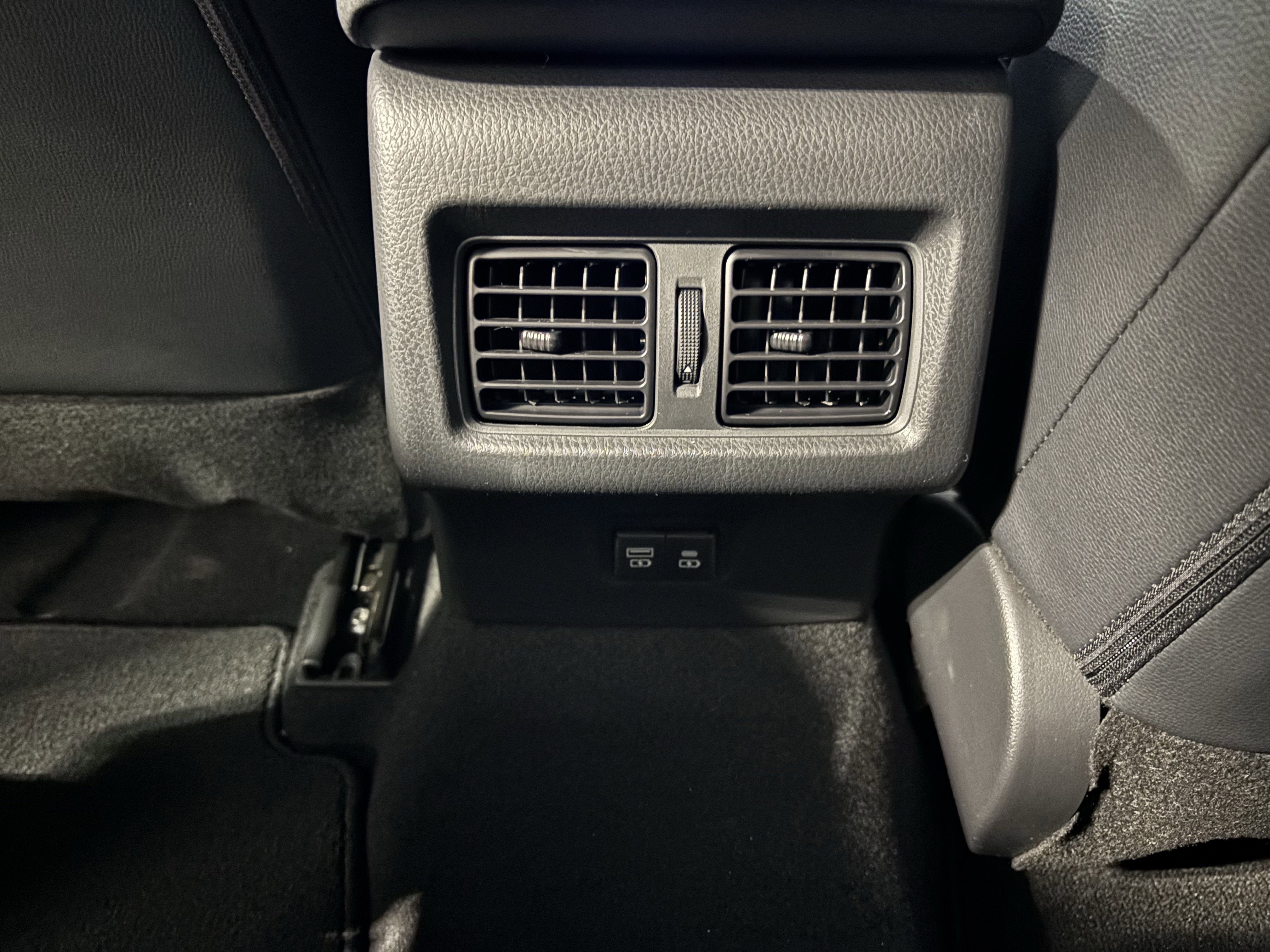 2026 Toyota Camry SE FWD