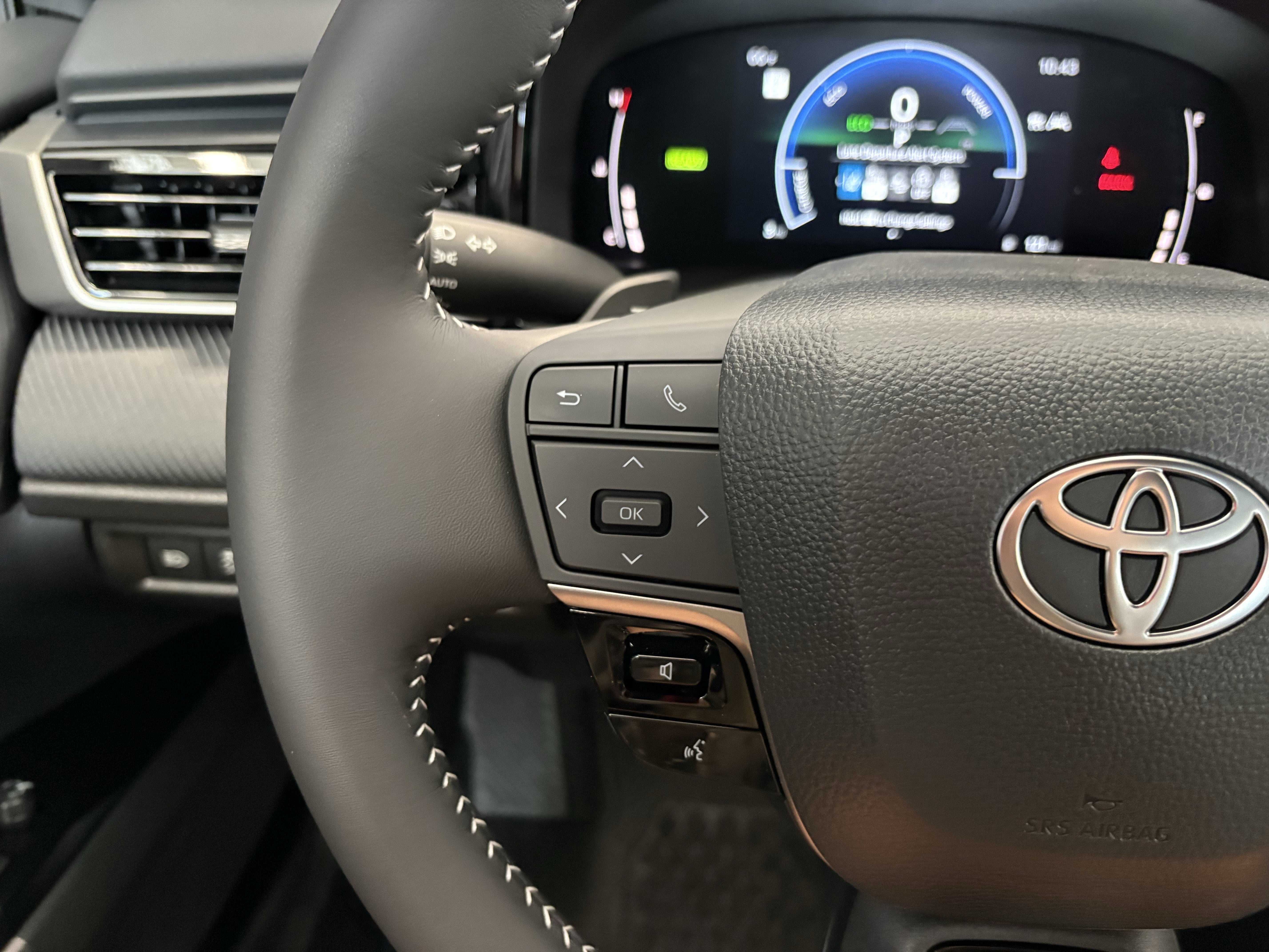 2026 Toyota Camry SE FWD