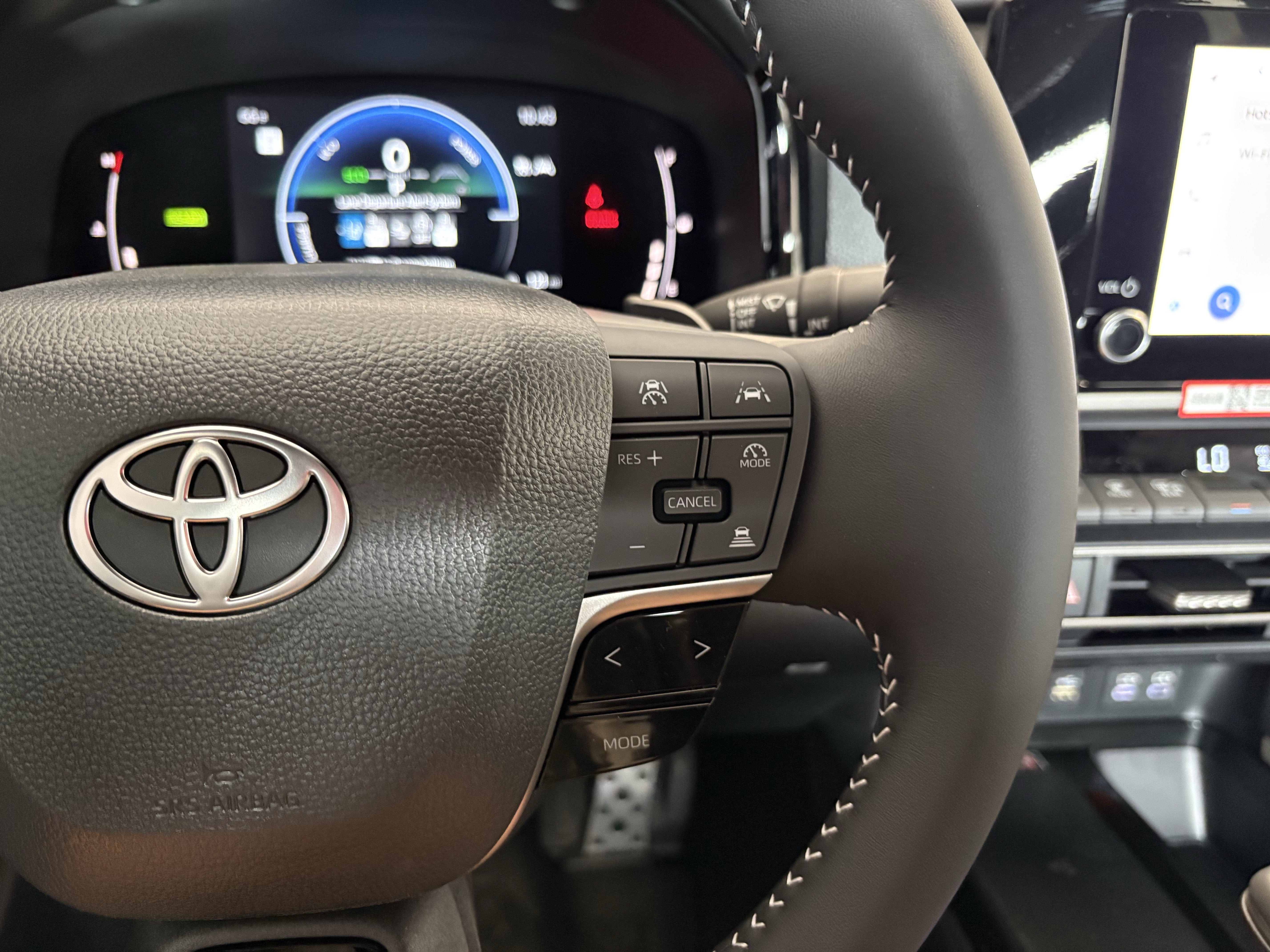 2026 Toyota Camry SE FWD