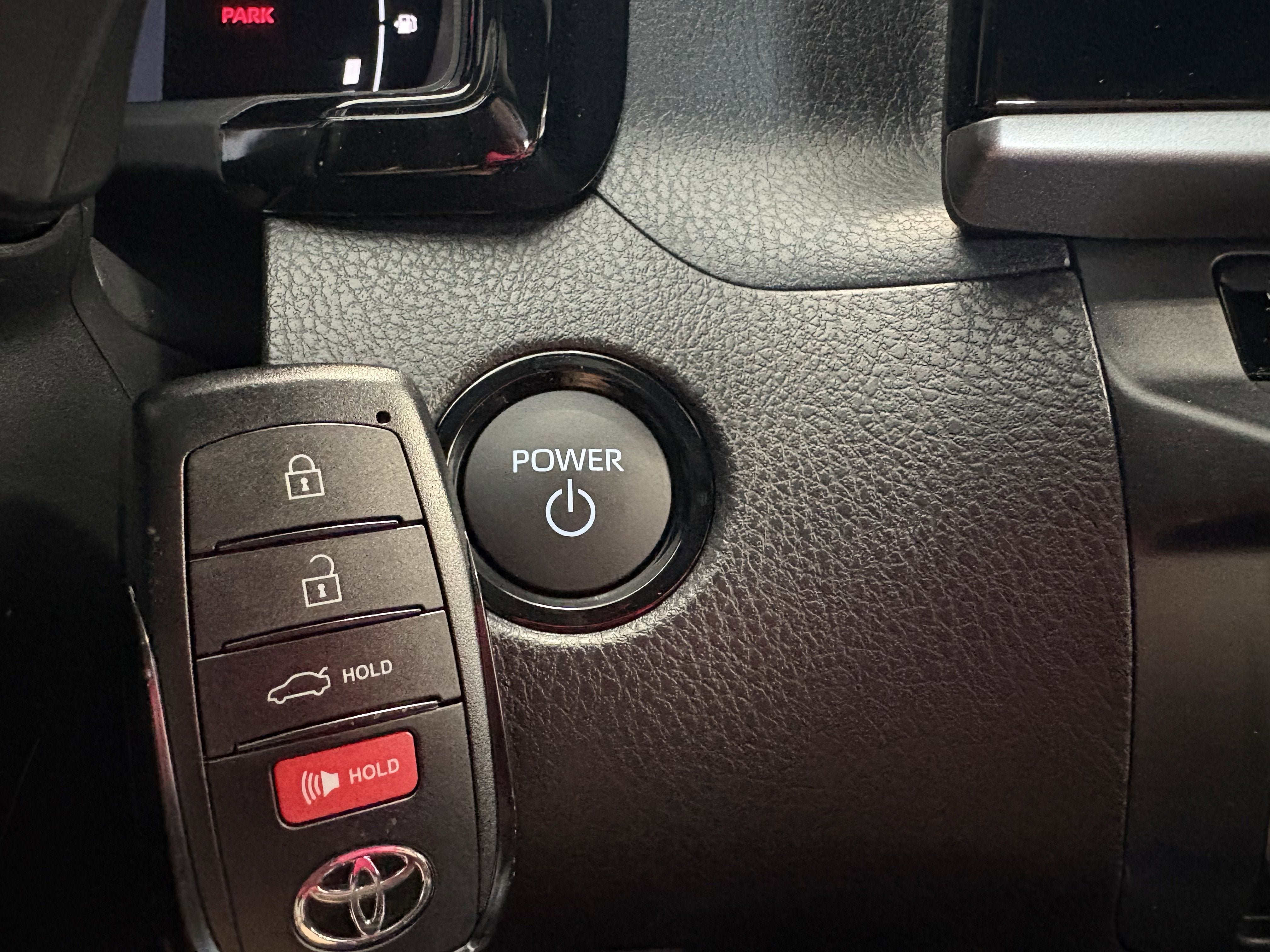 2026 Toyota Camry SE FWD