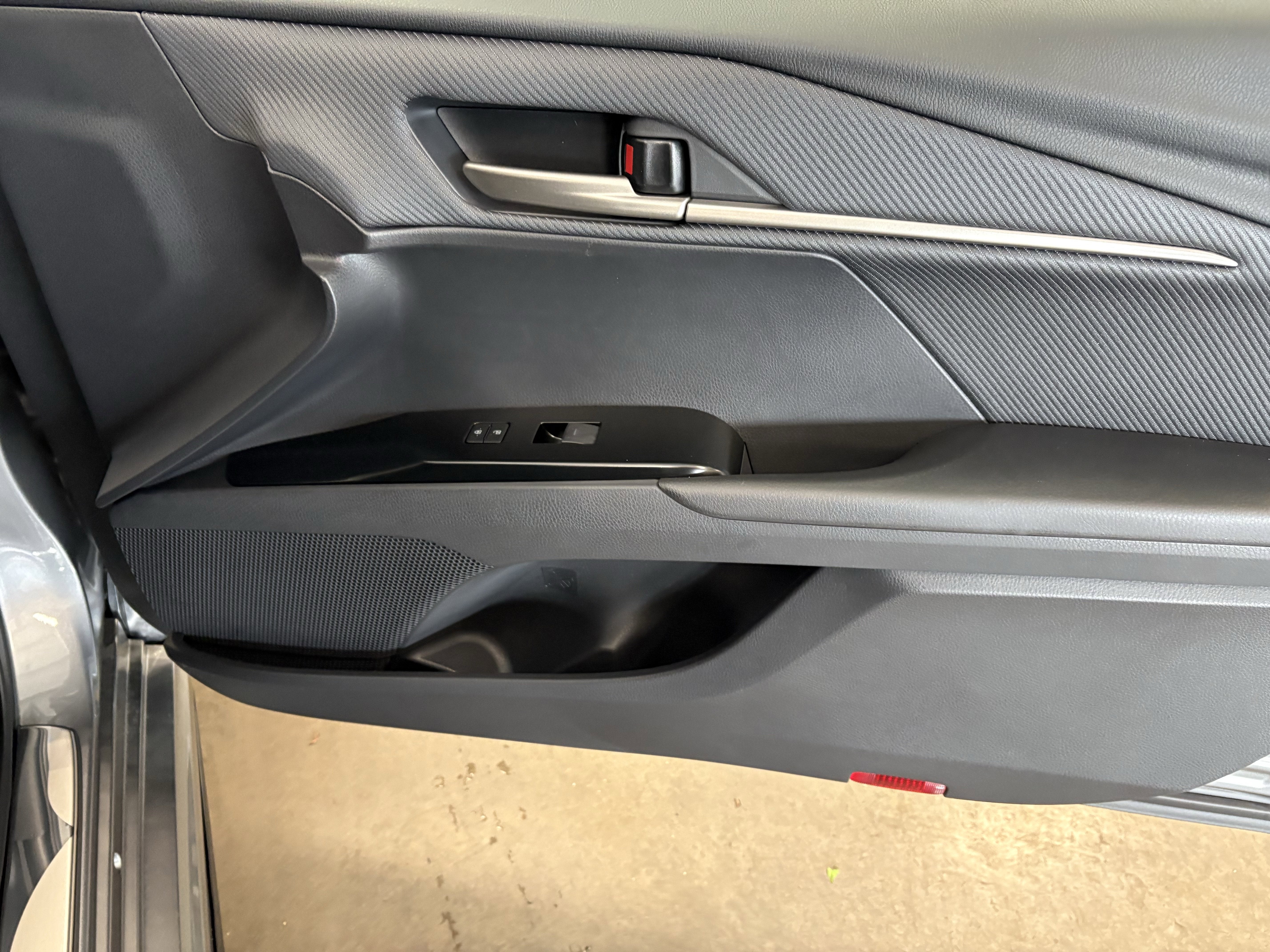 2026 Toyota Camry SE FWD