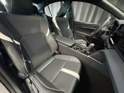 2026 Toyota Camry SE FWD