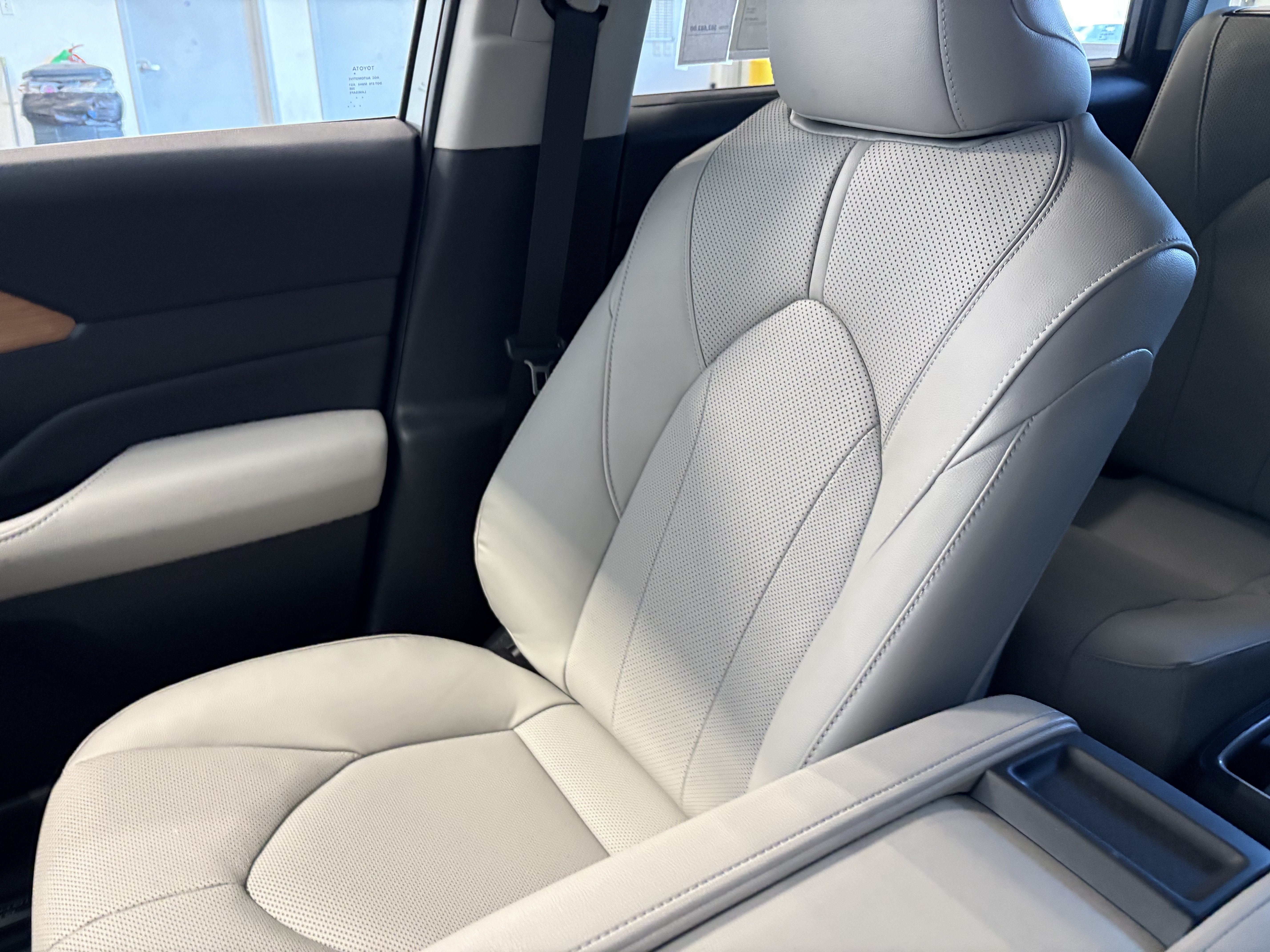2026 Toyota Grand Highlander Hybrid Limited AWD