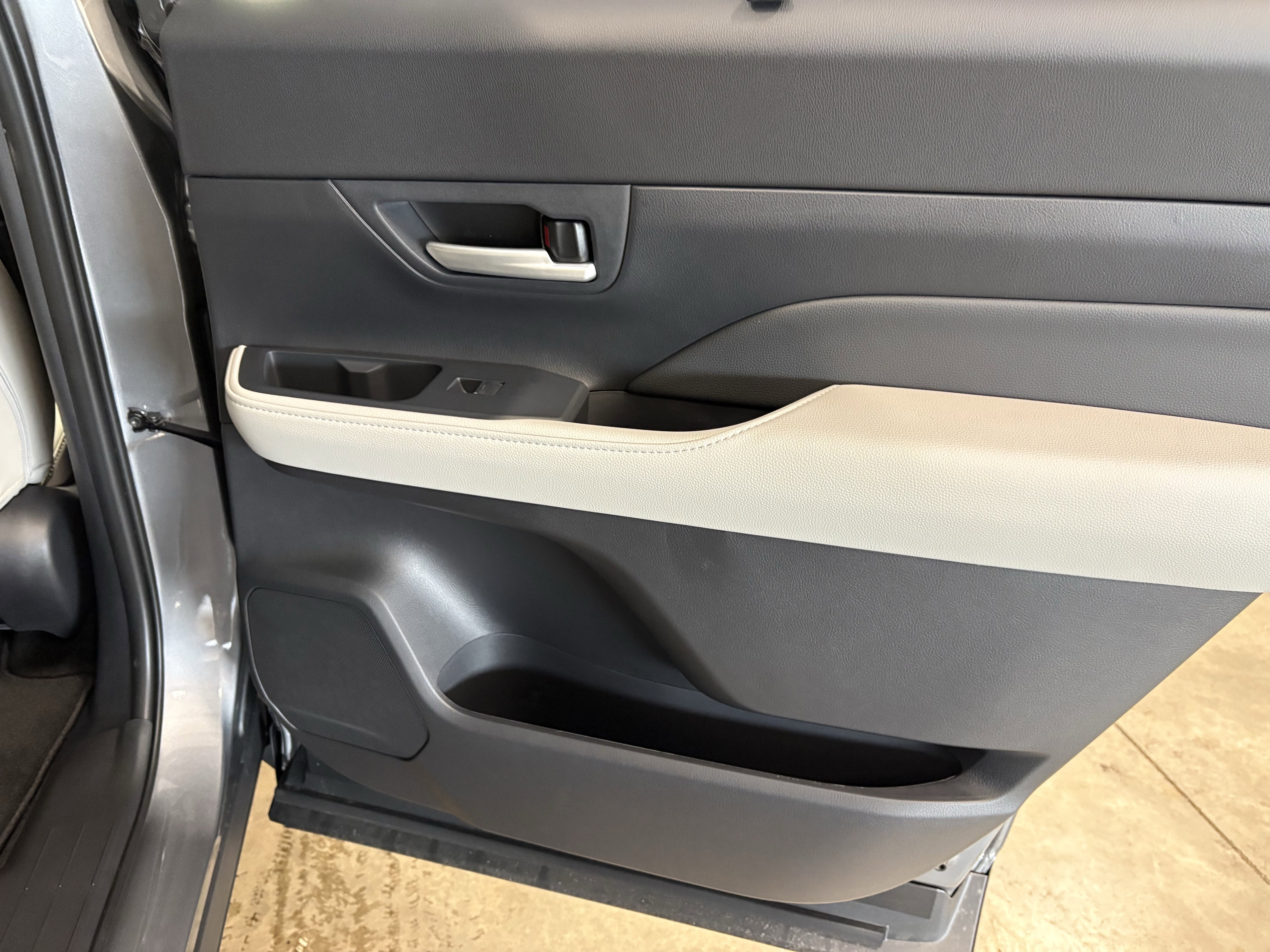 2026 Toyota Grand Highlander Hybrid Limited AWD