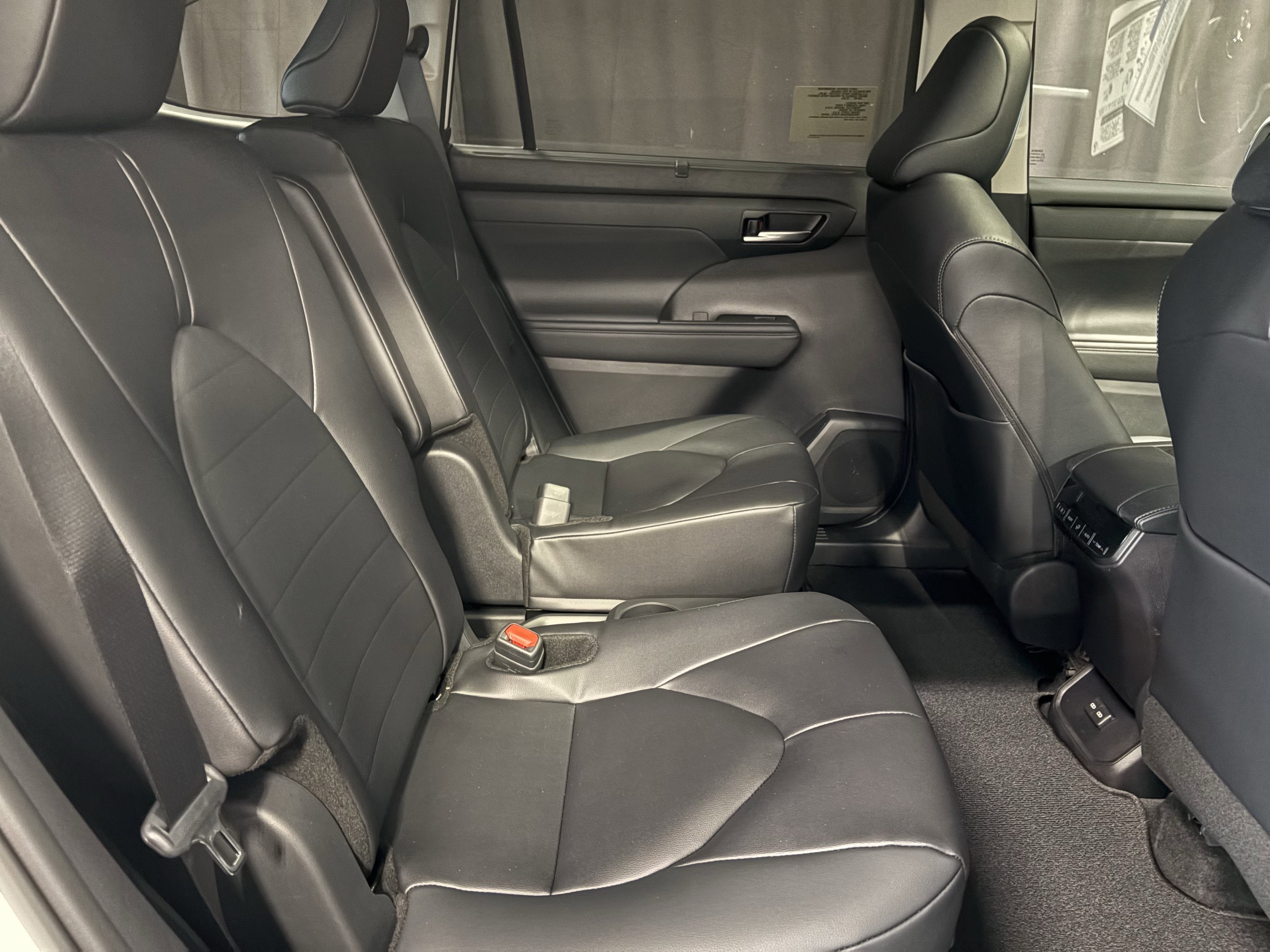 2026 Toyota Highlander Hybrid XLE AWD