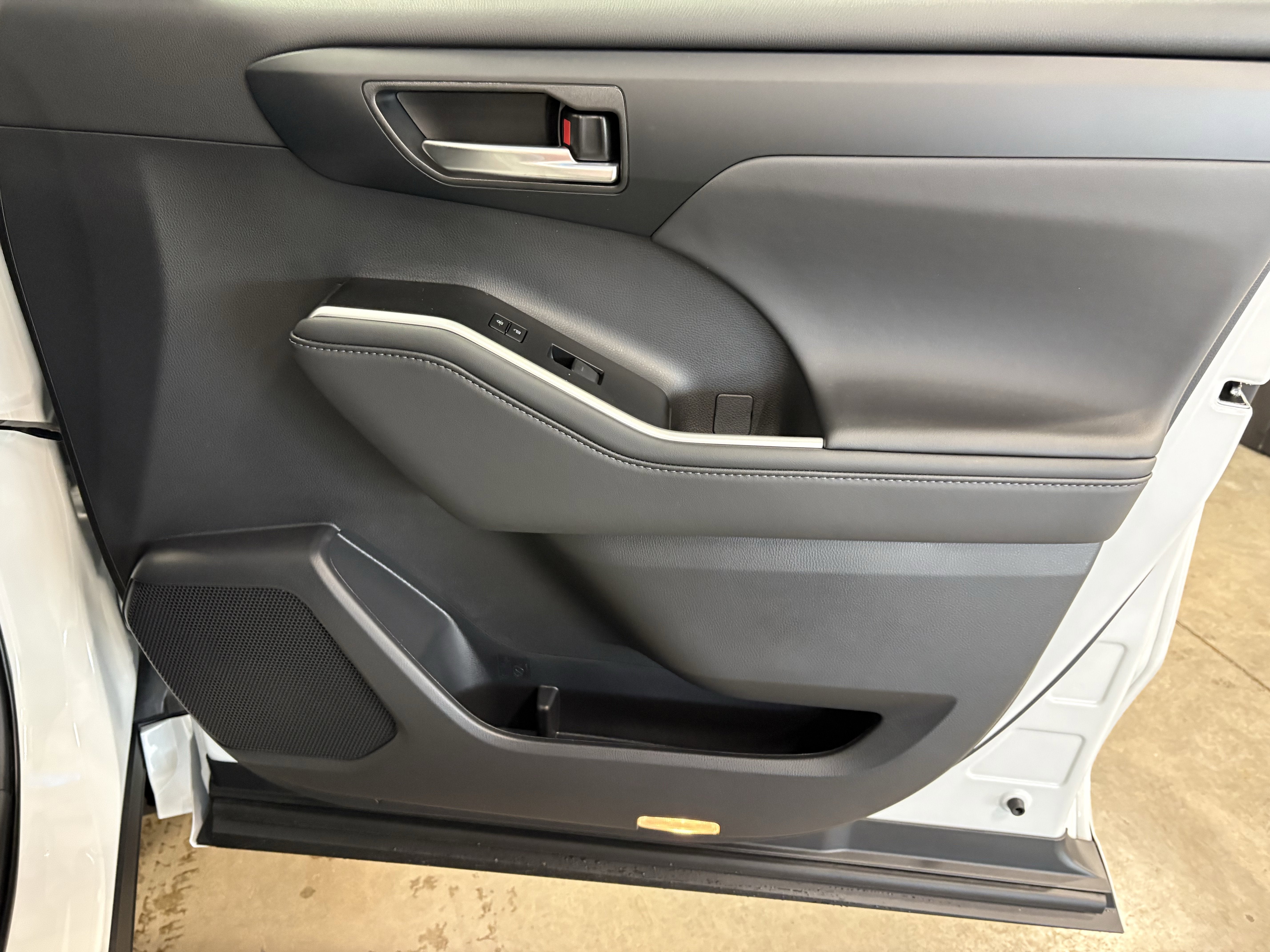 2026 Toyota Highlander Hybrid XLE AWD