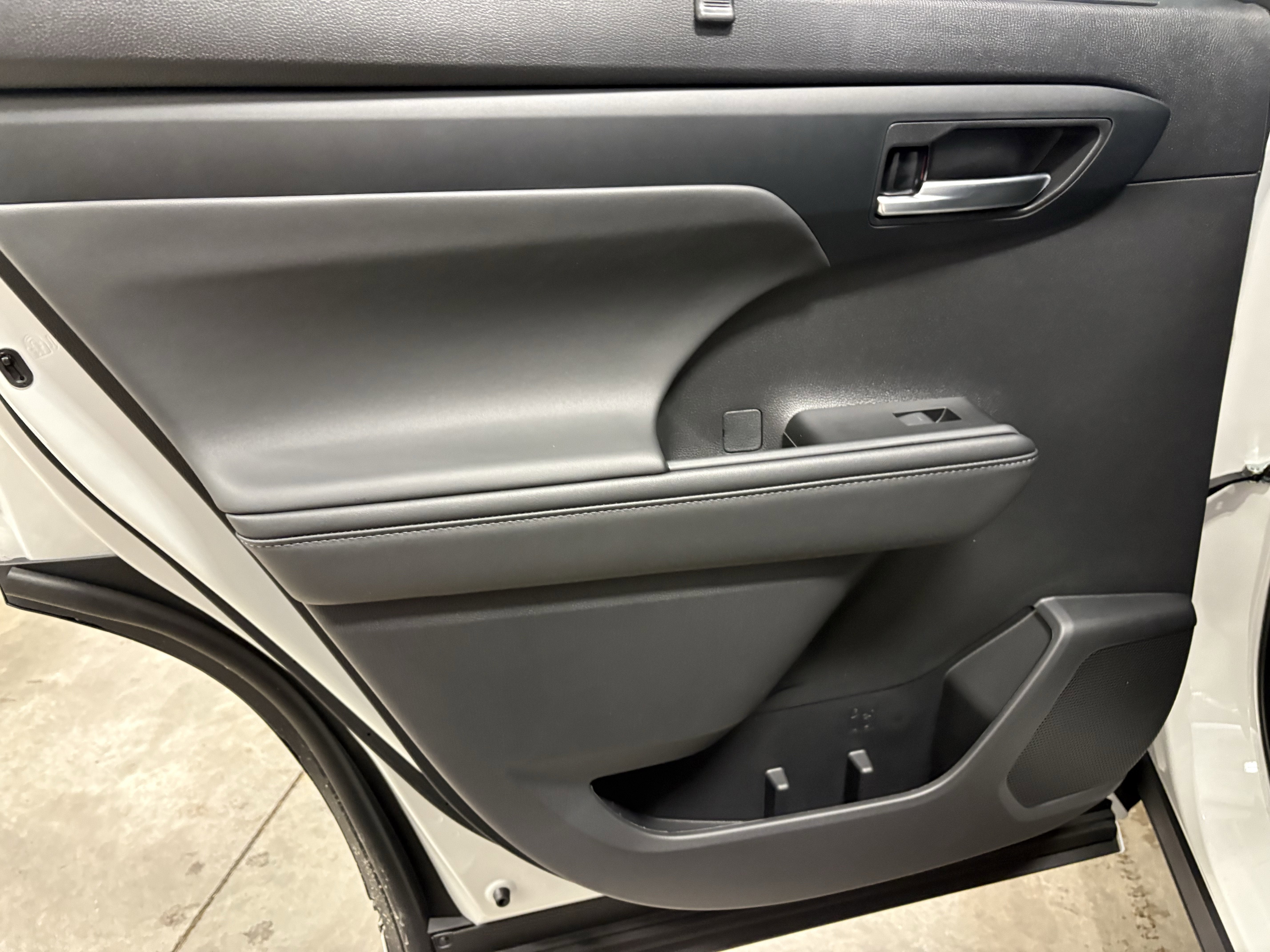 2026 Toyota Highlander Hybrid XLE AWD