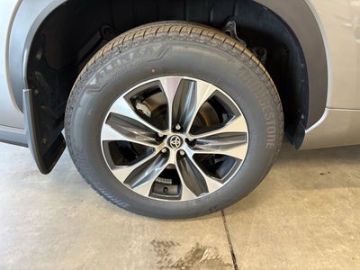 2026 Toyota Highlander Hybrid XLE AWD