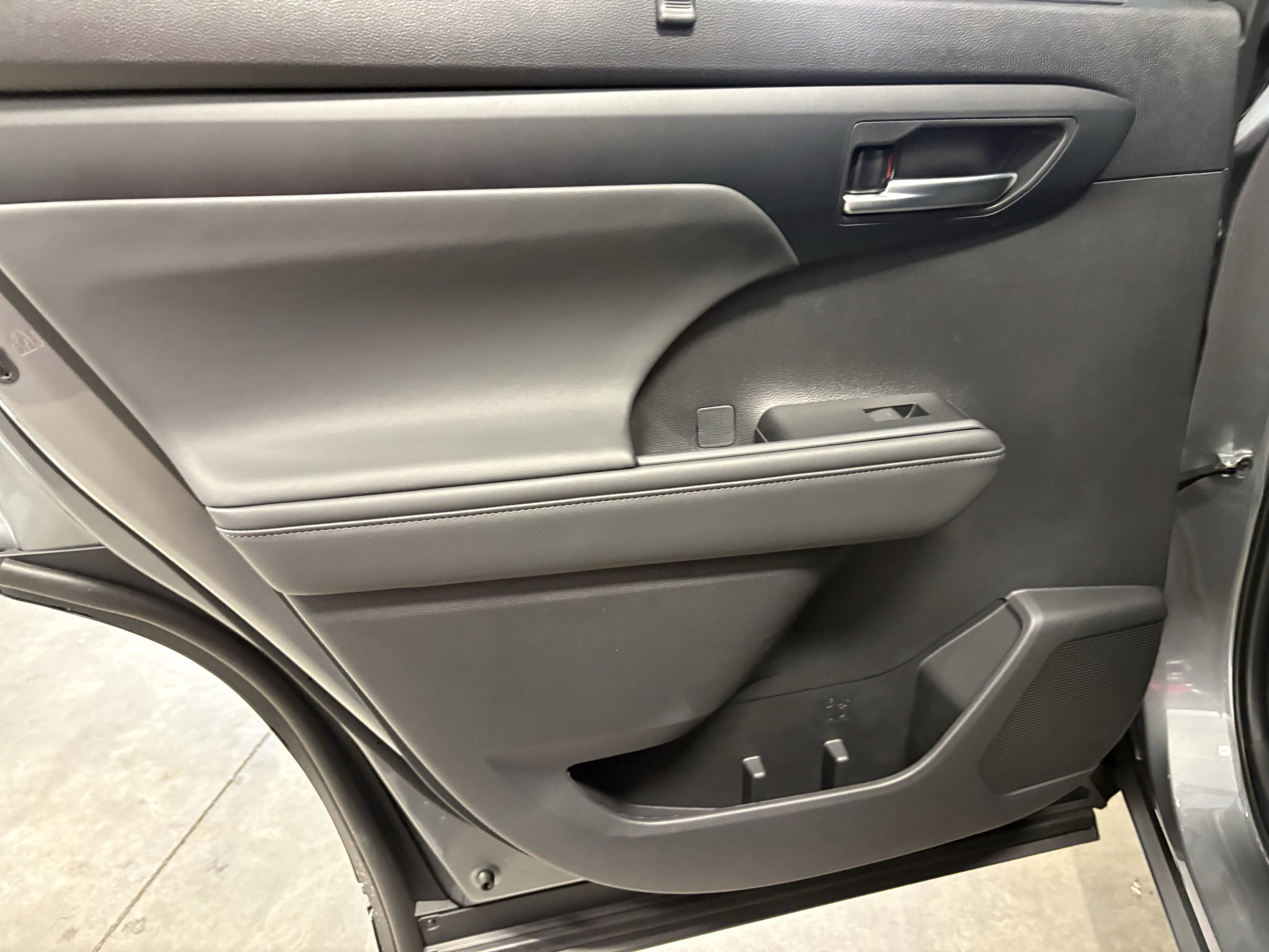 2026 Toyota Highlander Hybrid XLE AWD