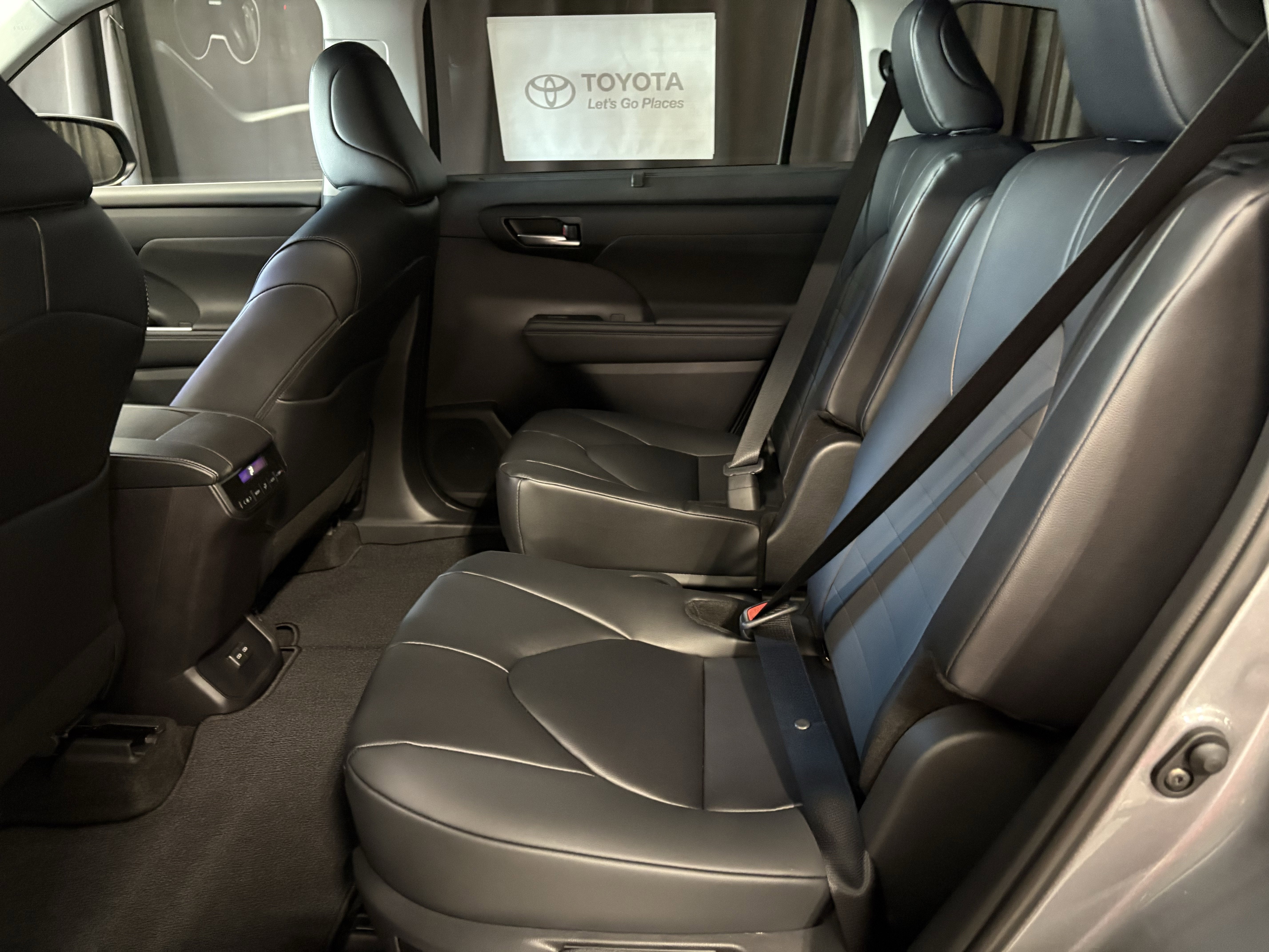 2026 Toyota Highlander Hybrid XLE AWD