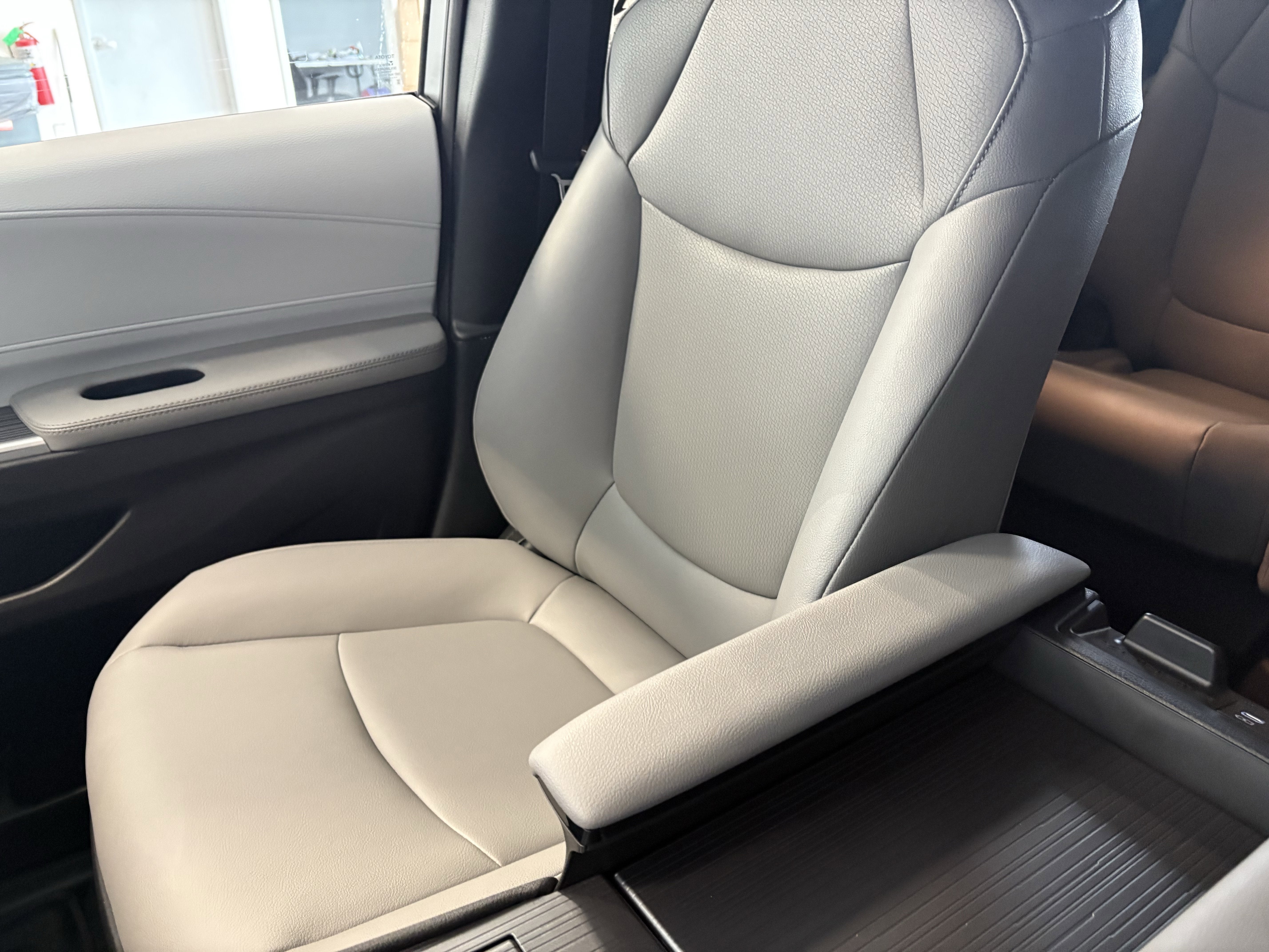 2026 Toyota Sienna XLE FWD