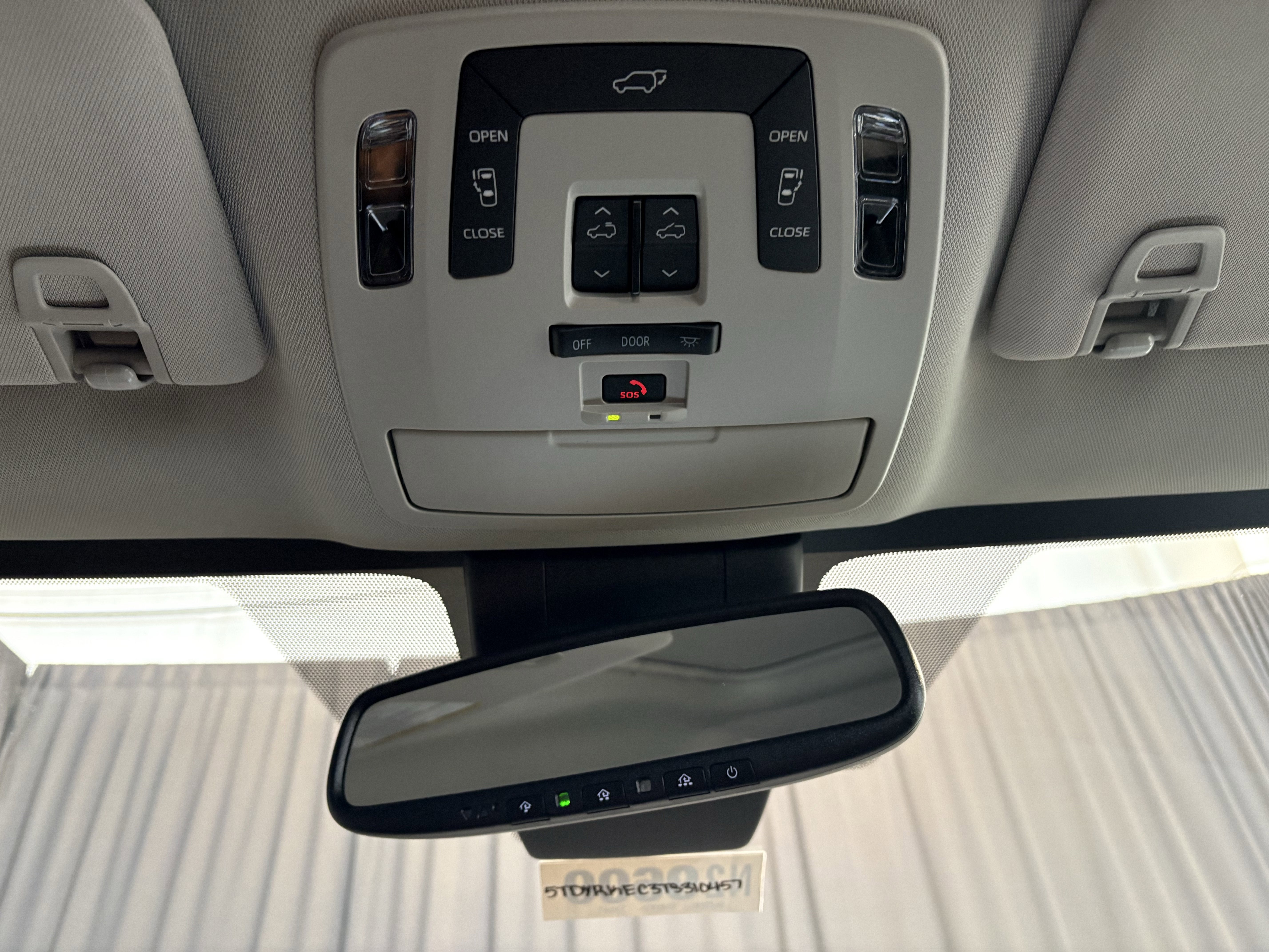 2026 Toyota Sienna XLE FWD