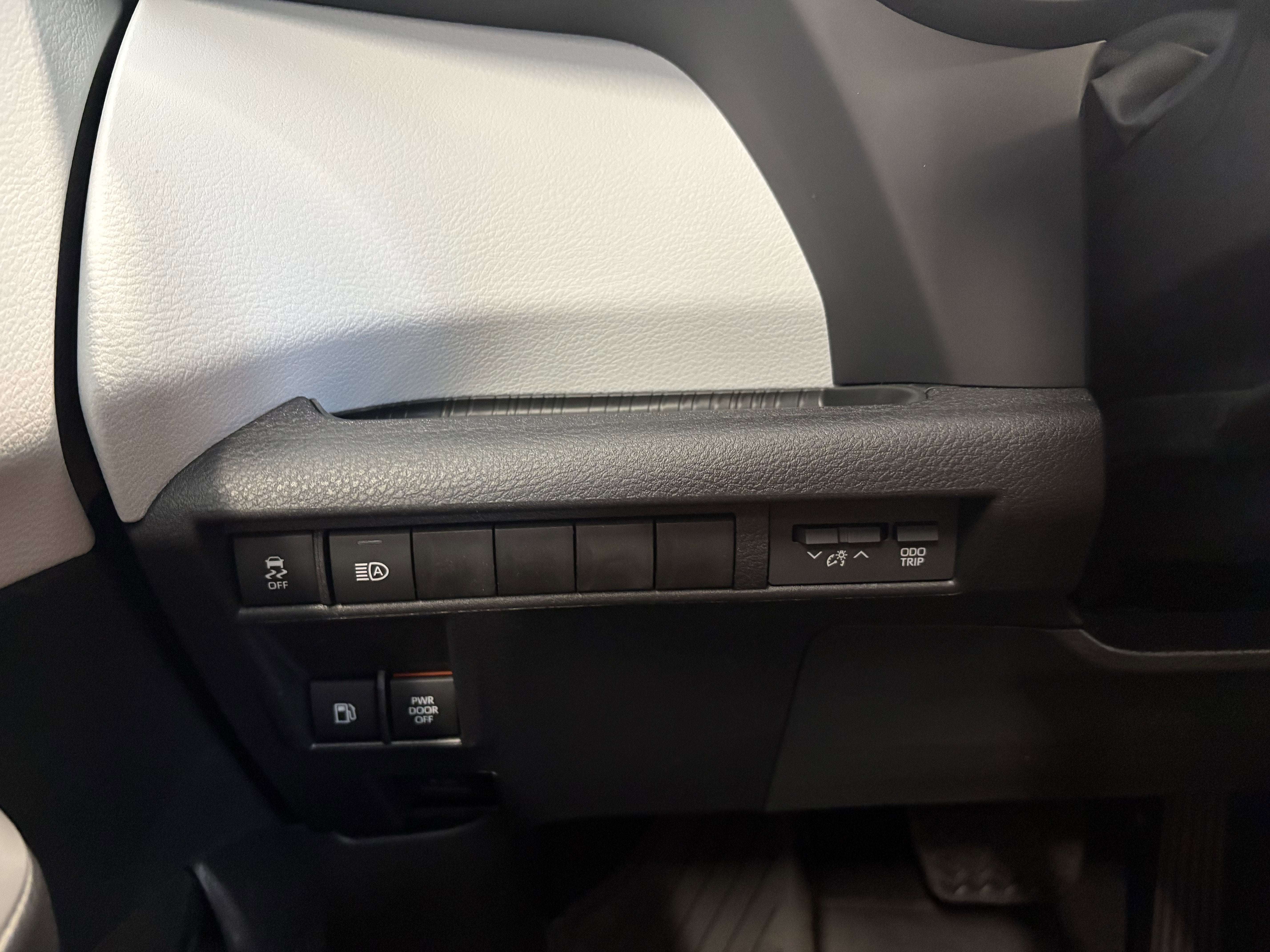 2026 Toyota Sienna XLE FWD