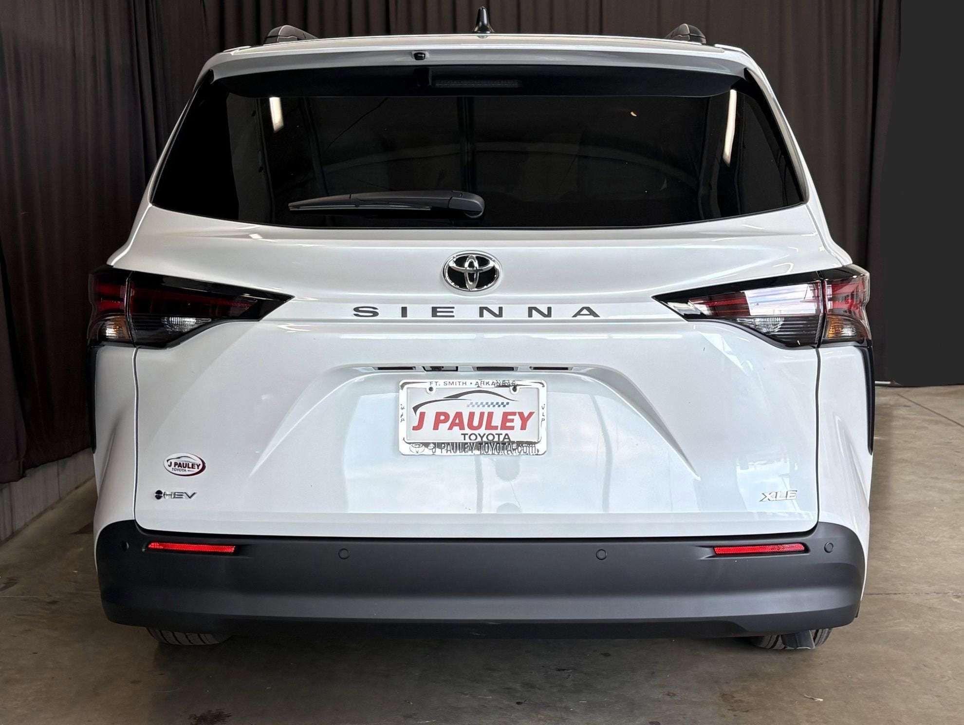 2026 Toyota Sienna XLE FWD