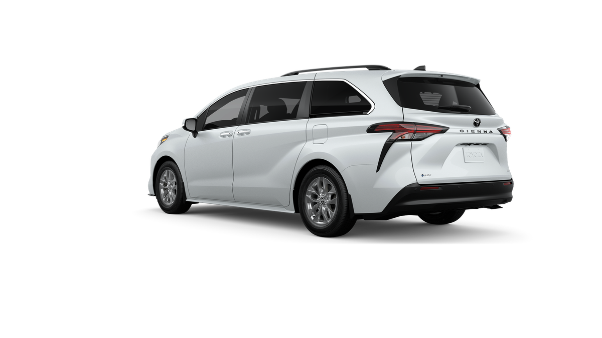 2026 Toyota Sienna XLE FWD