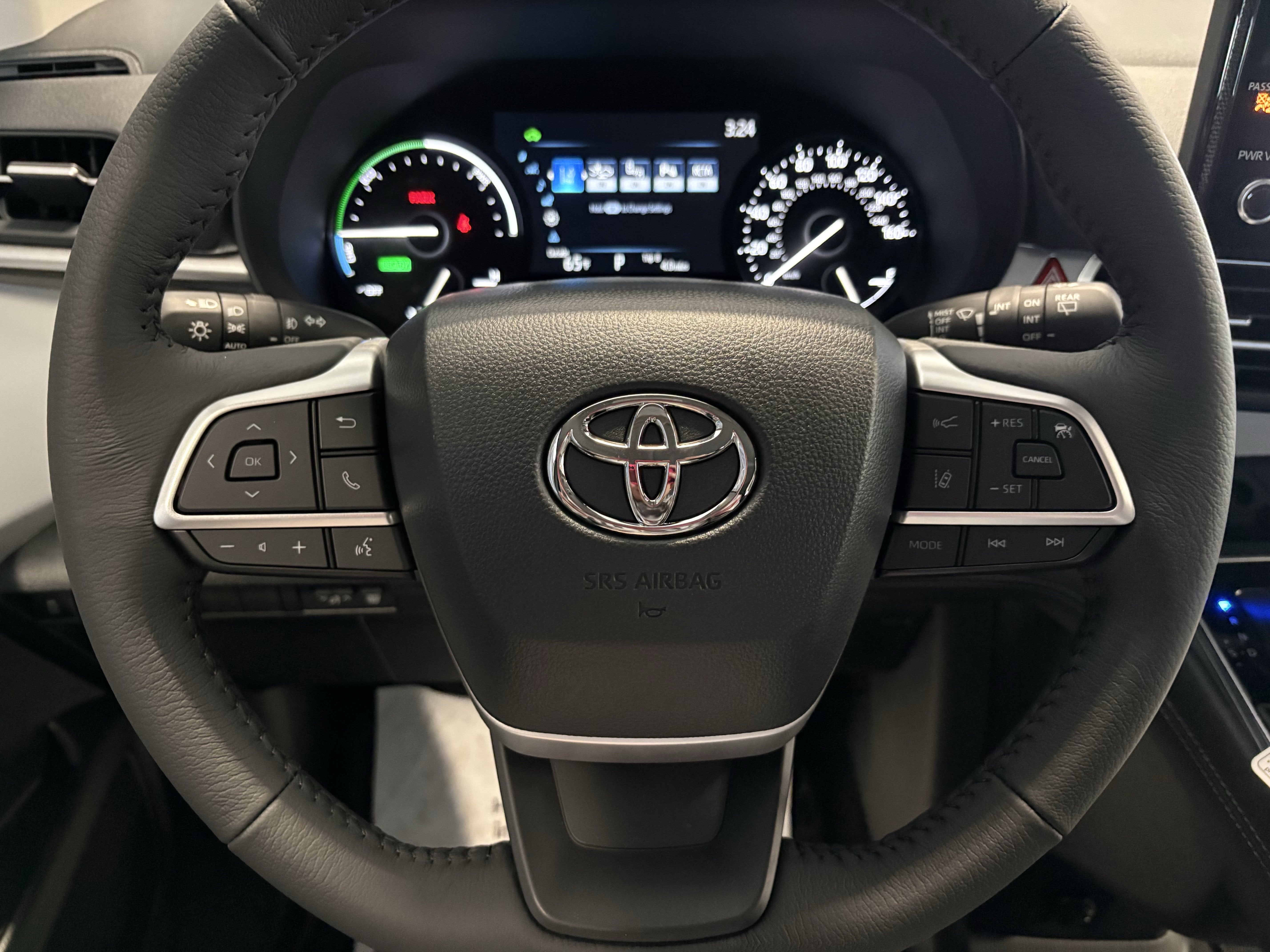 2026 Toyota Sienna XLE FWD