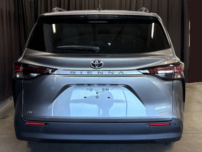 2026 Toyota Sienna XLE FWD