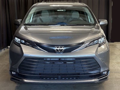 2026 Toyota Sienna XLE FWD