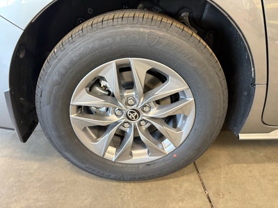 2026 Toyota Sienna XLE FWD