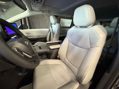2026 Toyota Sienna XLE FWD