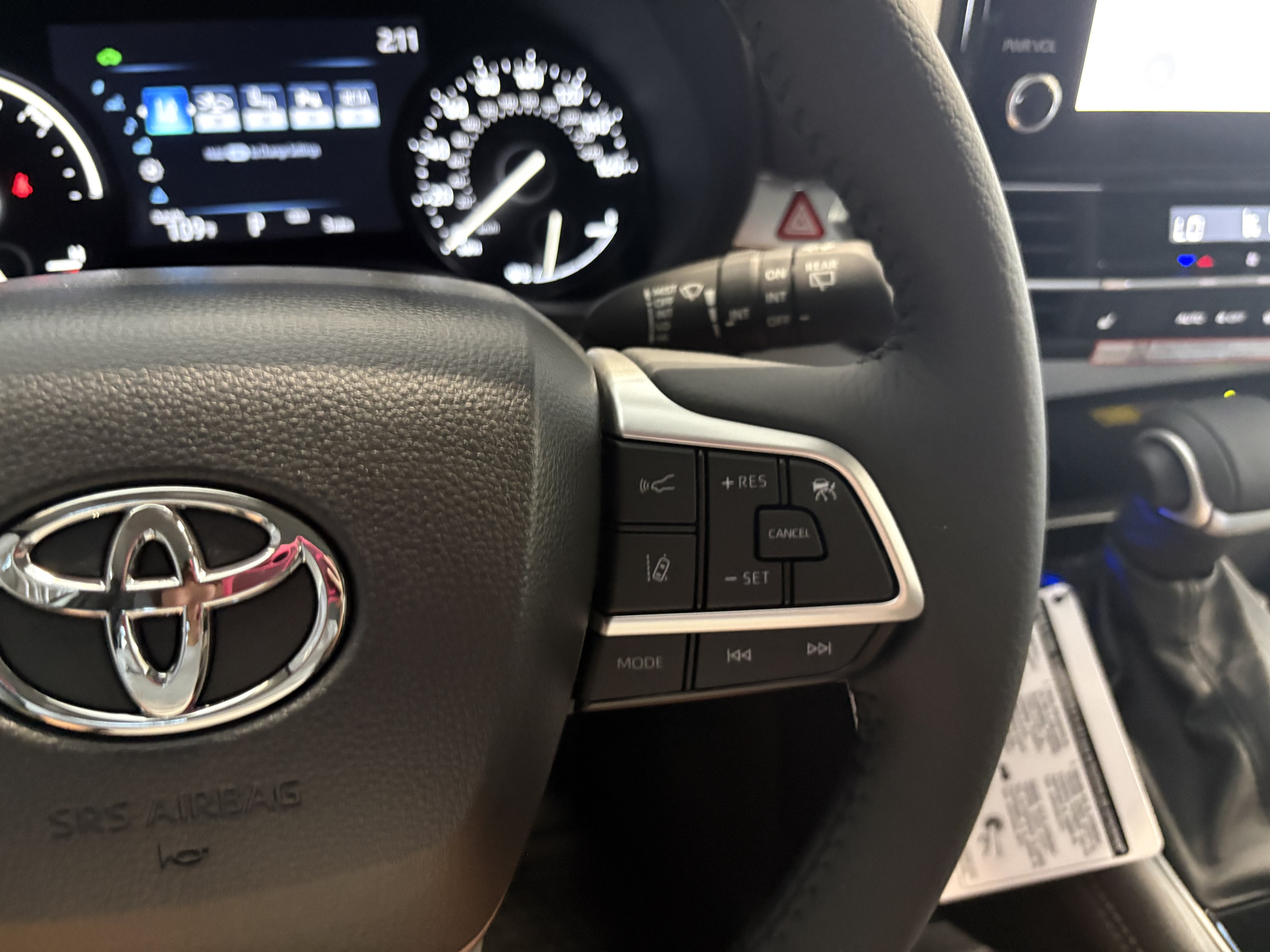 2026 Toyota Sienna XLE FWD