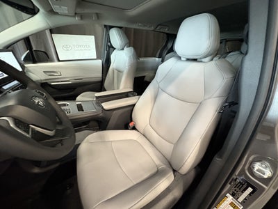 2026 Toyota Sienna XLE FWD
