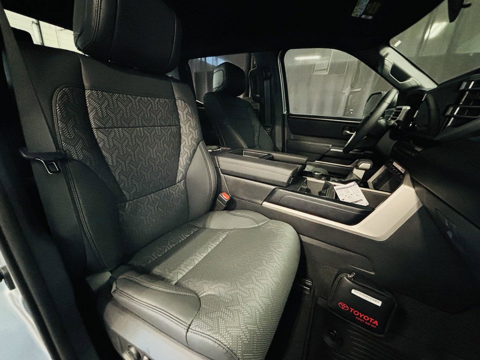 2025 Toyota Tundra SR5 RWD