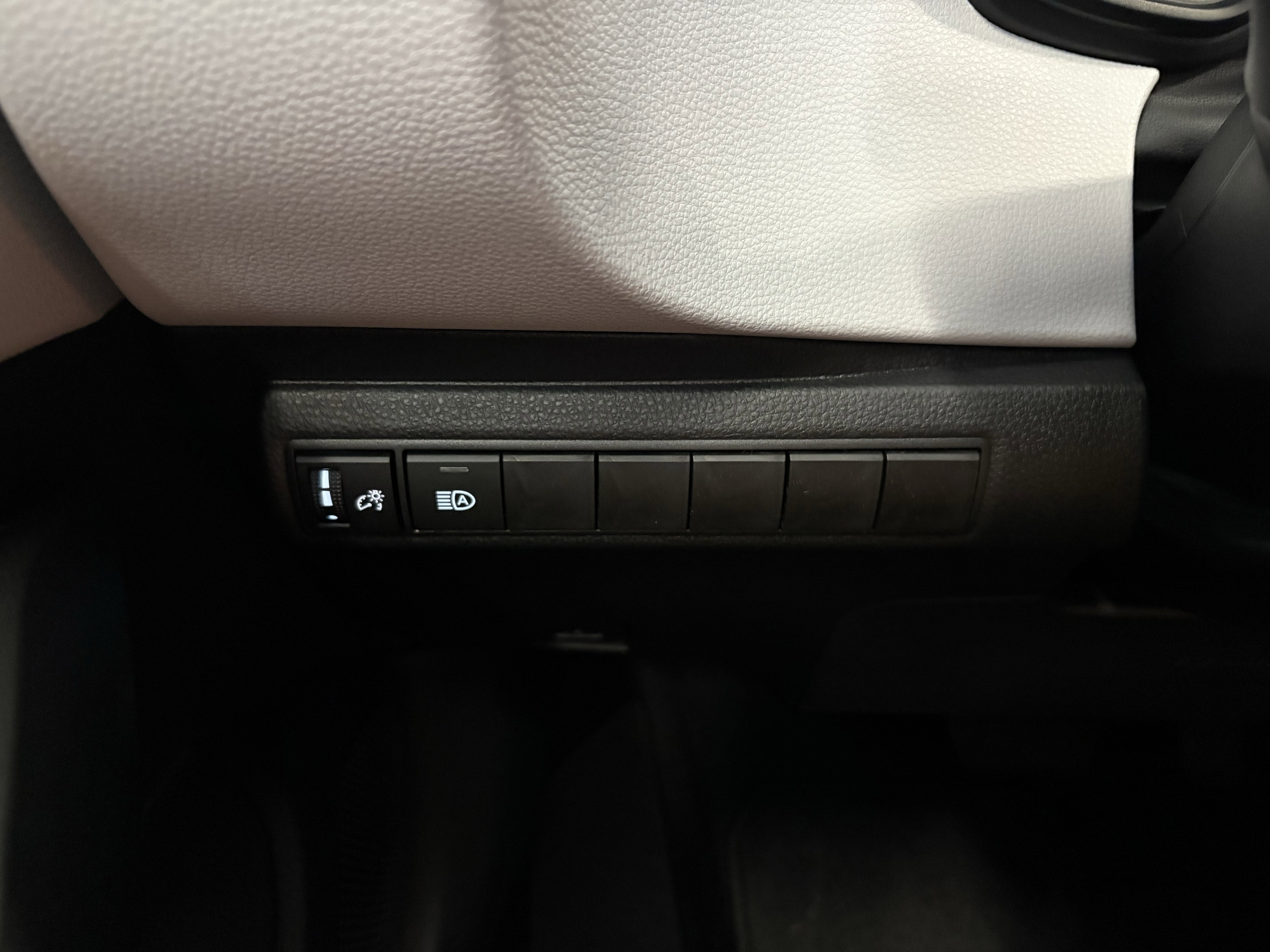 2026 Toyota Corolla SE FWD
