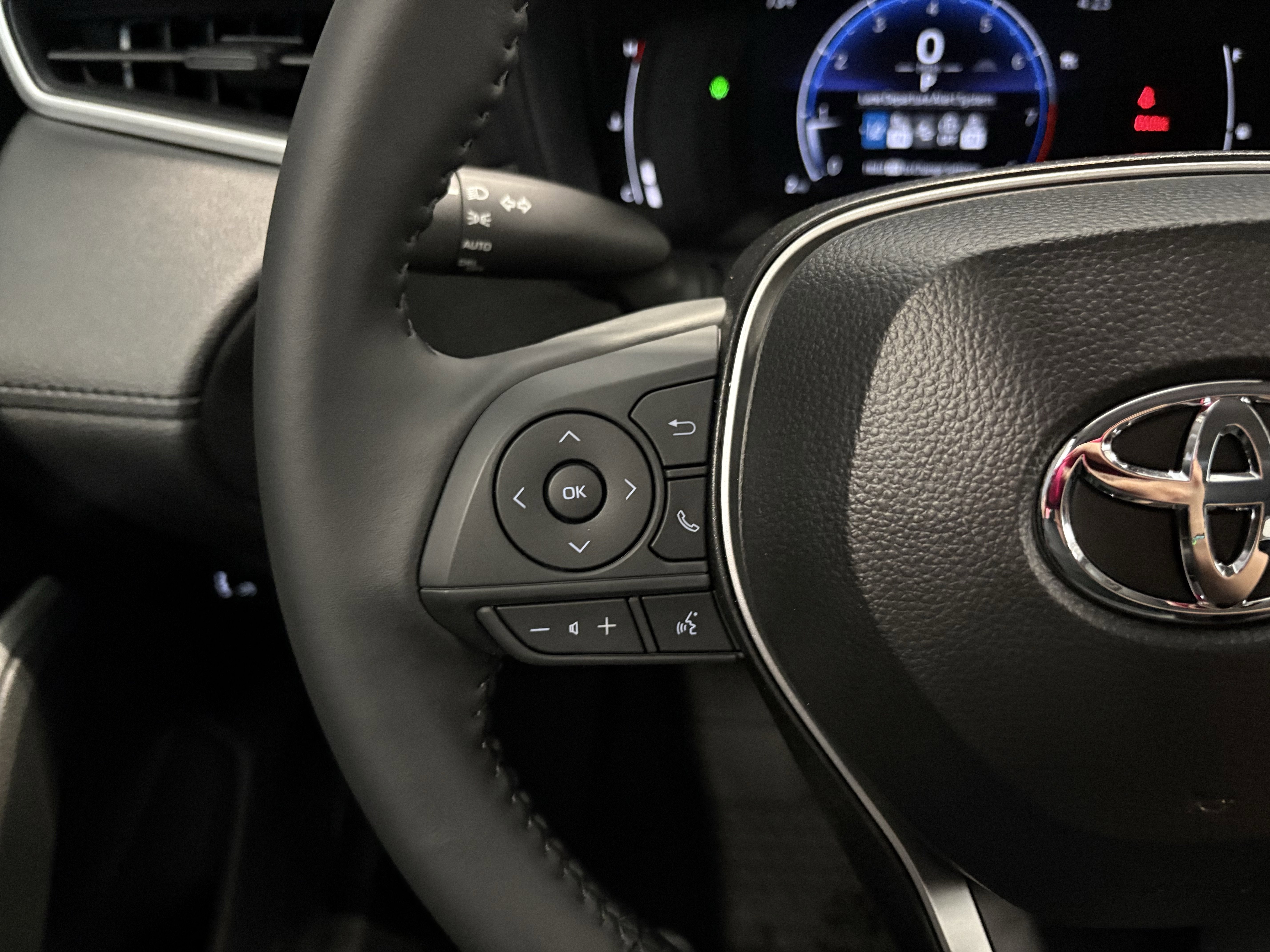 2026 Toyota Corolla Cross LE FWD