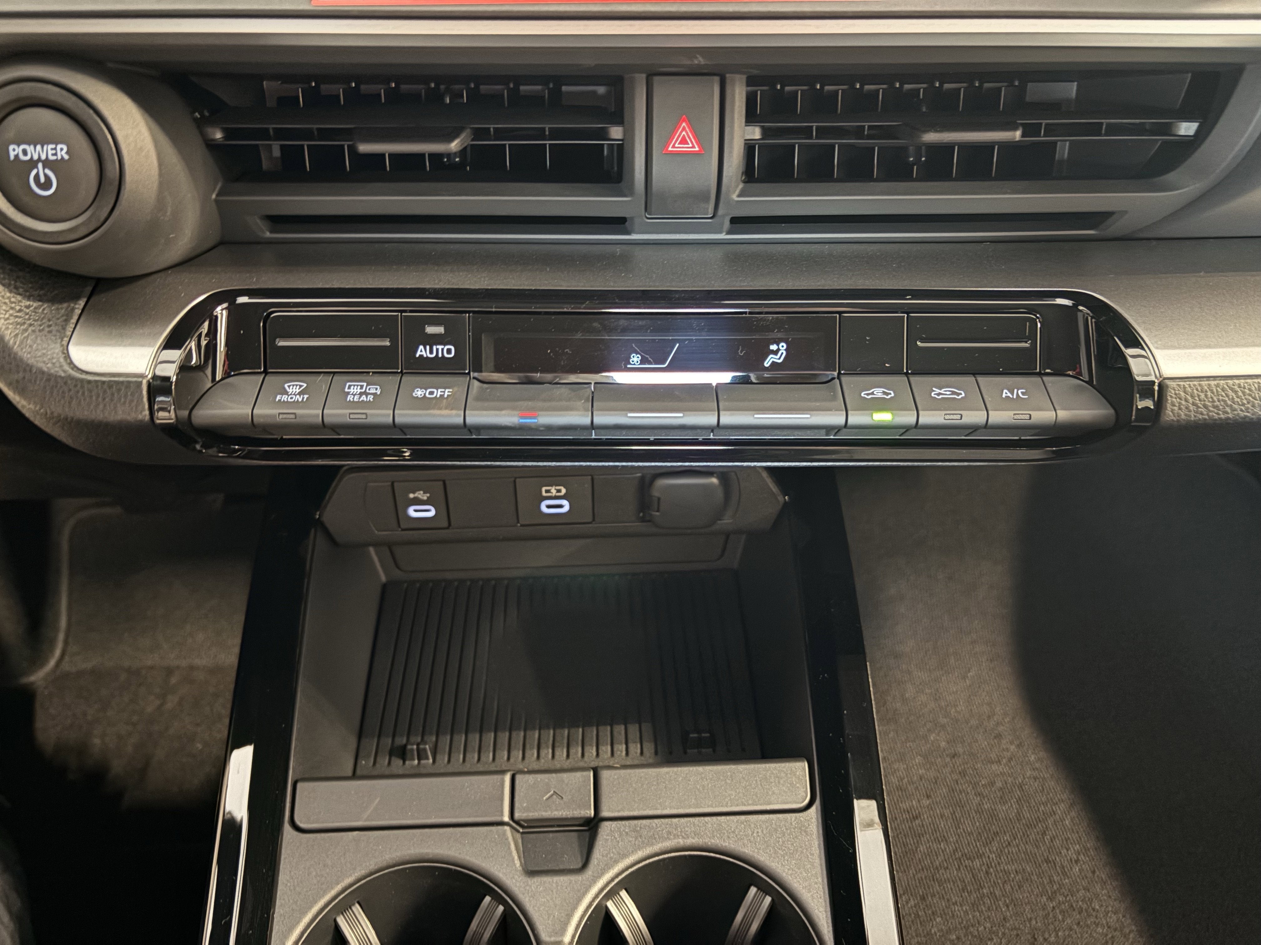 2026 Toyota Prius LE FWD