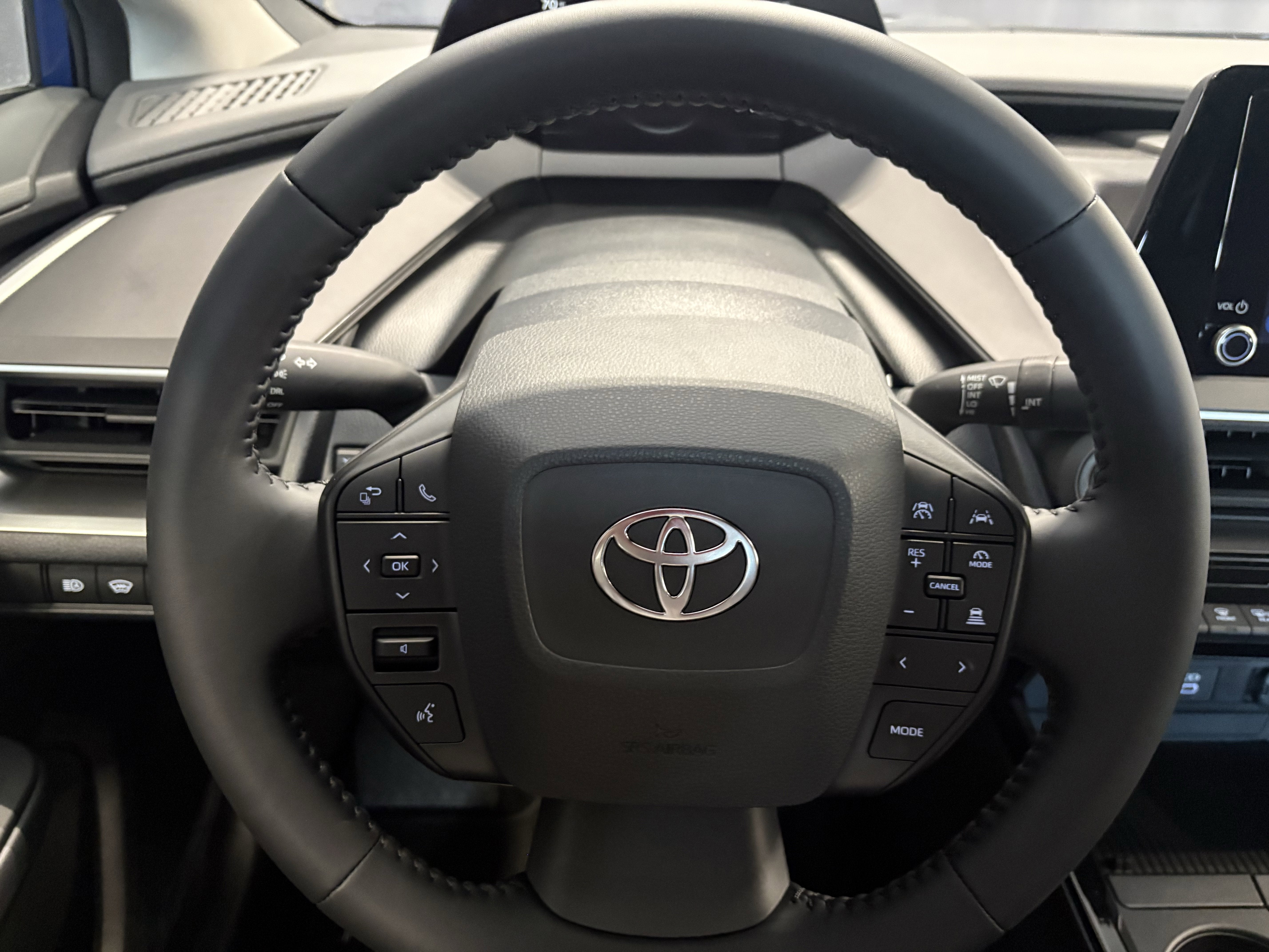 2026 Toyota Prius LE FWD