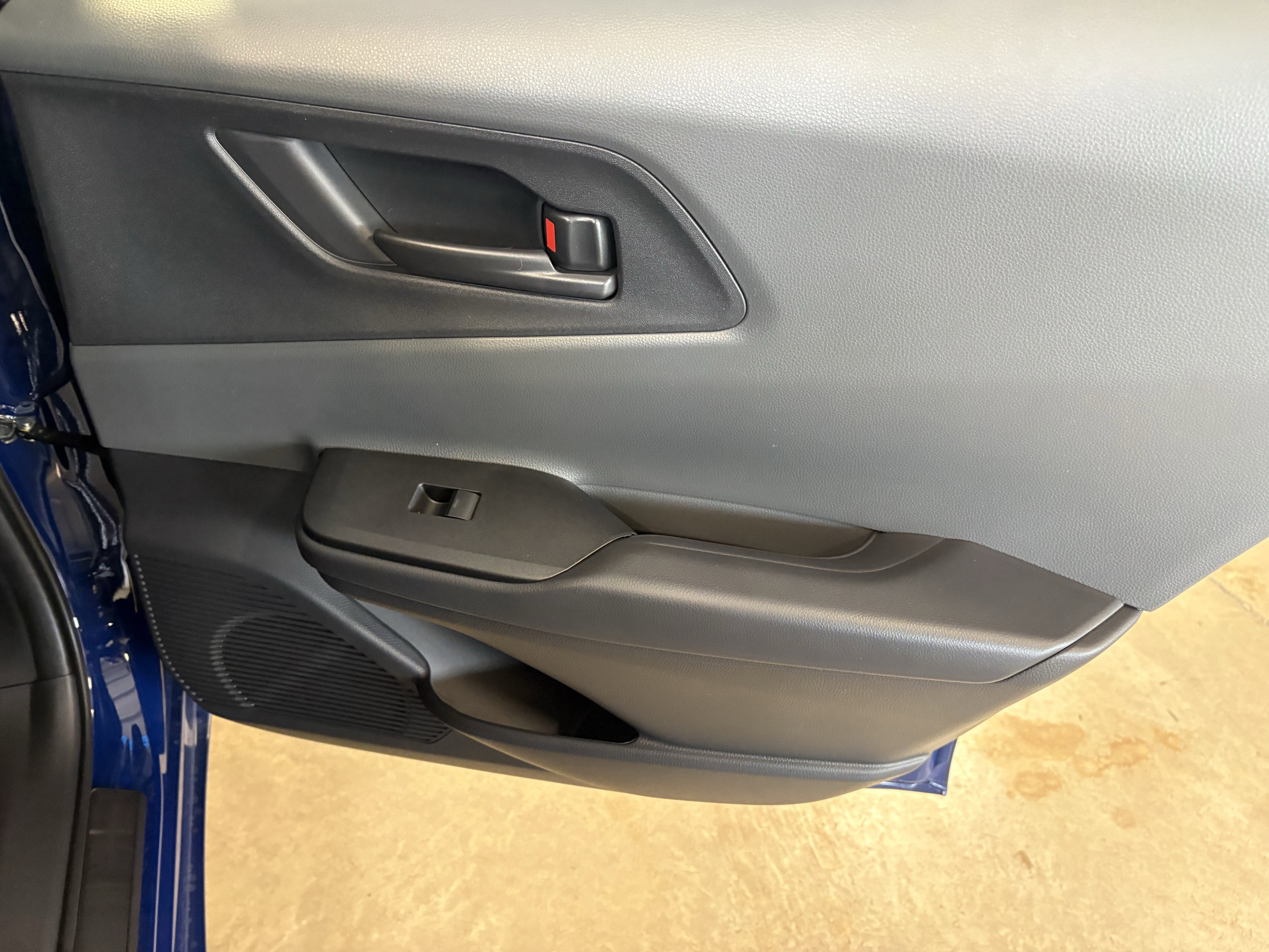 2026 Toyota Prius LE FWD