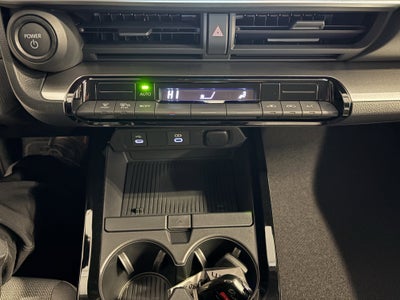 2026 Toyota Prius LE FWD