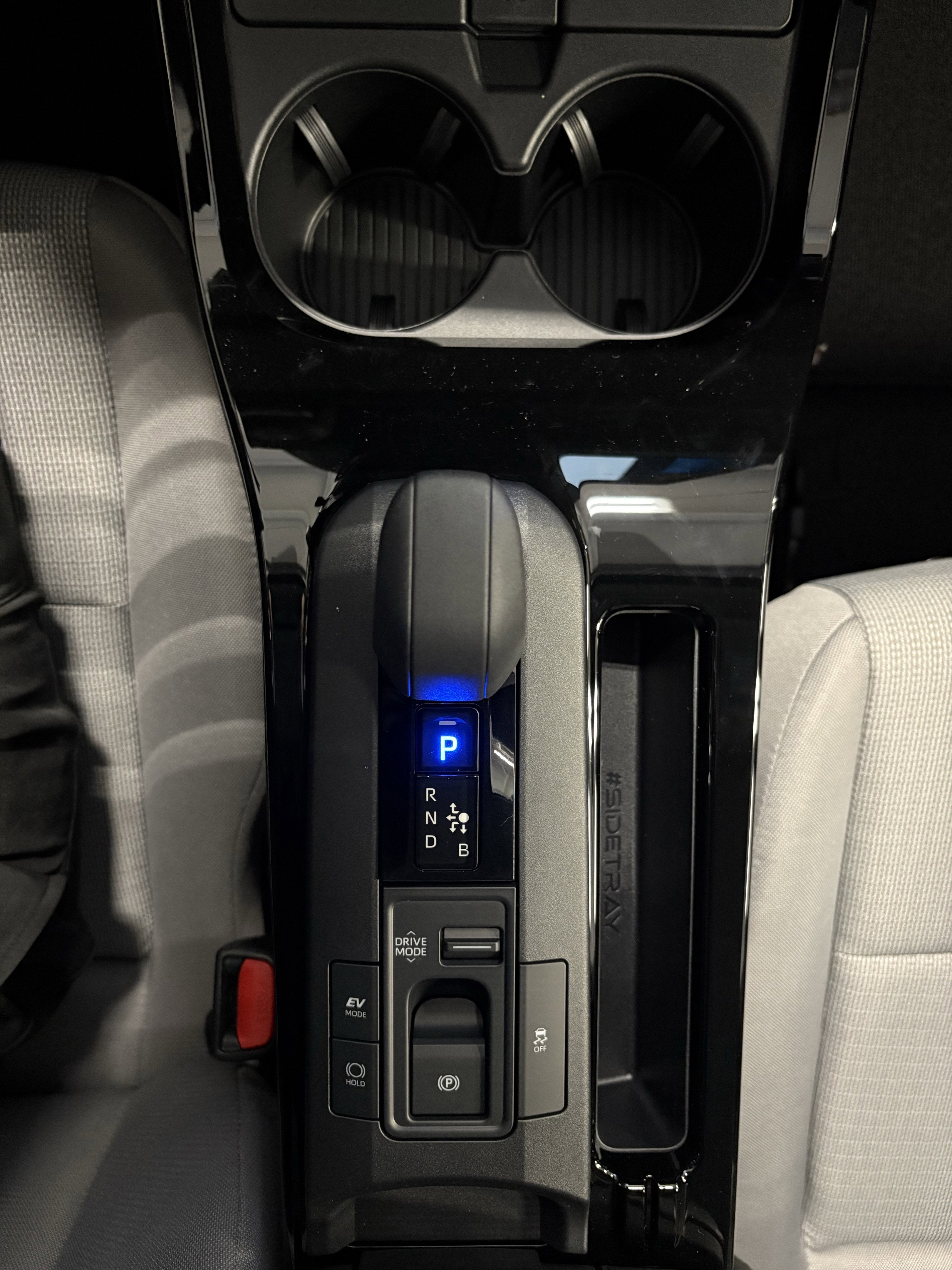 2026 Toyota Prius LE FWD