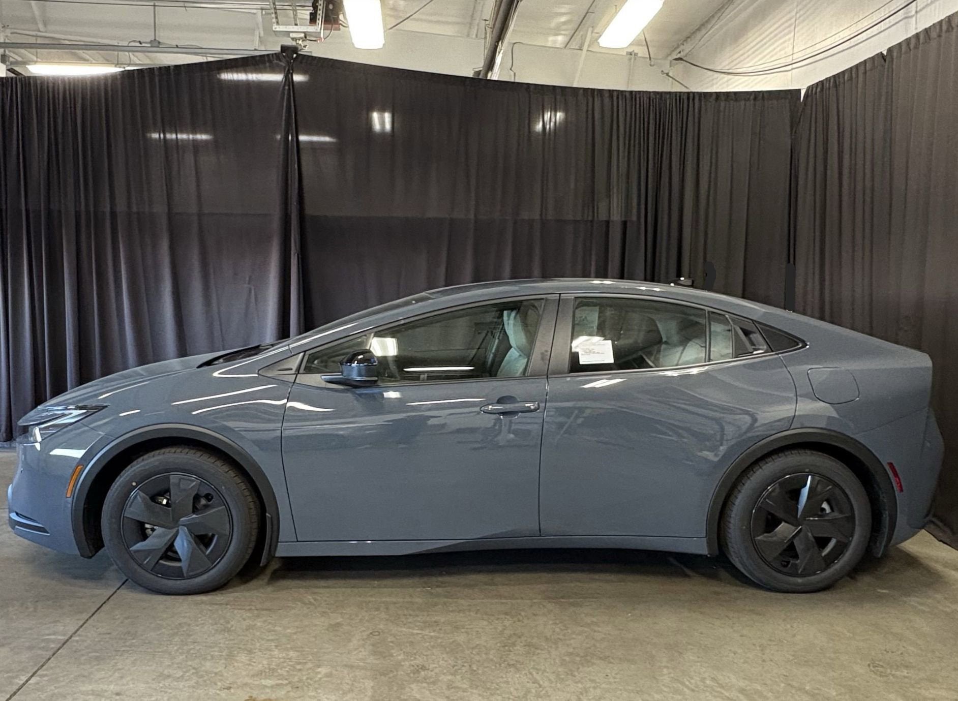 2026 Toyota Prius LE FWD